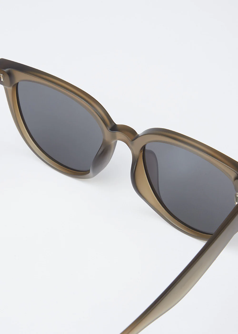 Fern Green Unisex Oval Sunglasses - Image 4