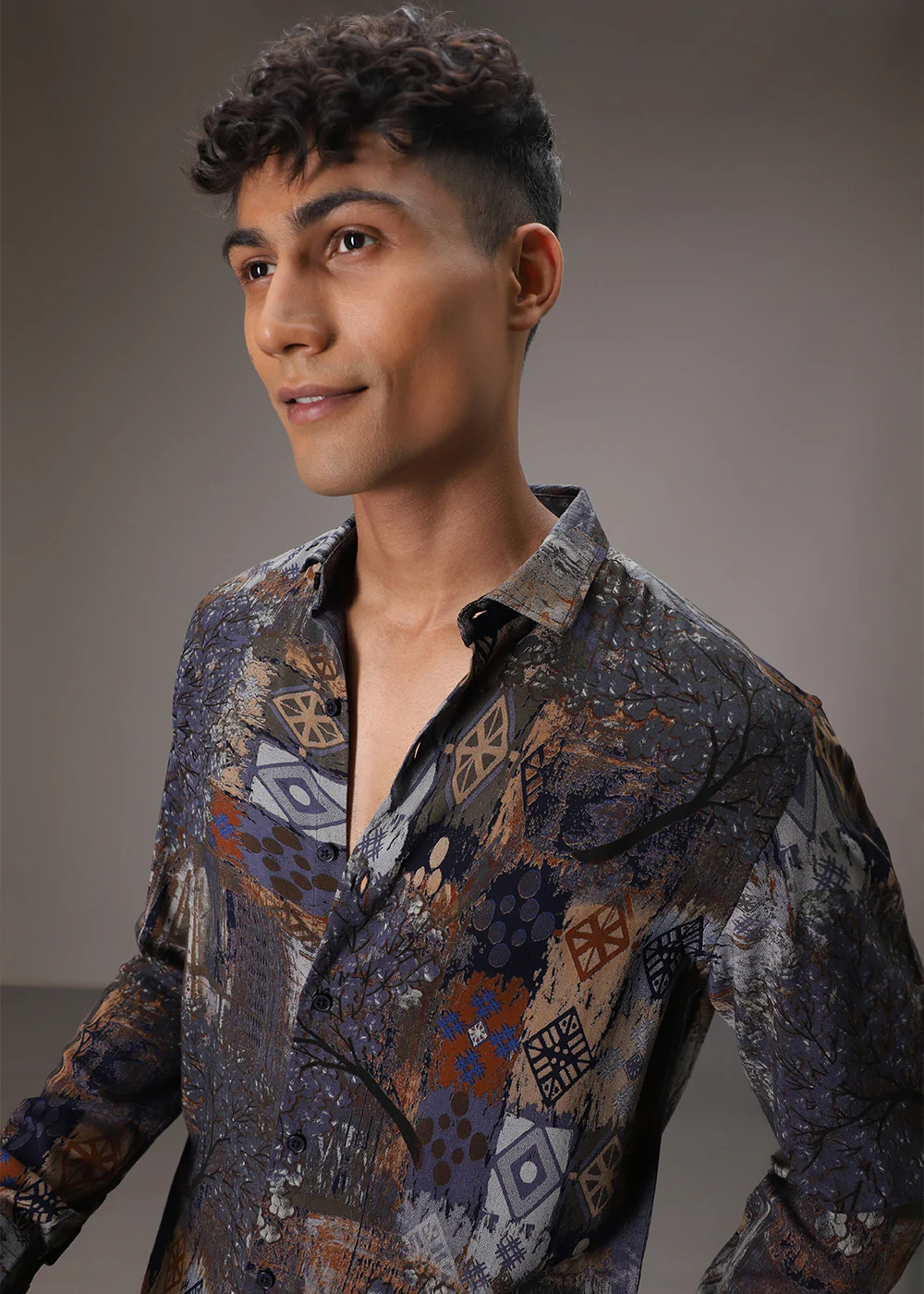 Flora Geo Blue Feather Shirt - Image 6