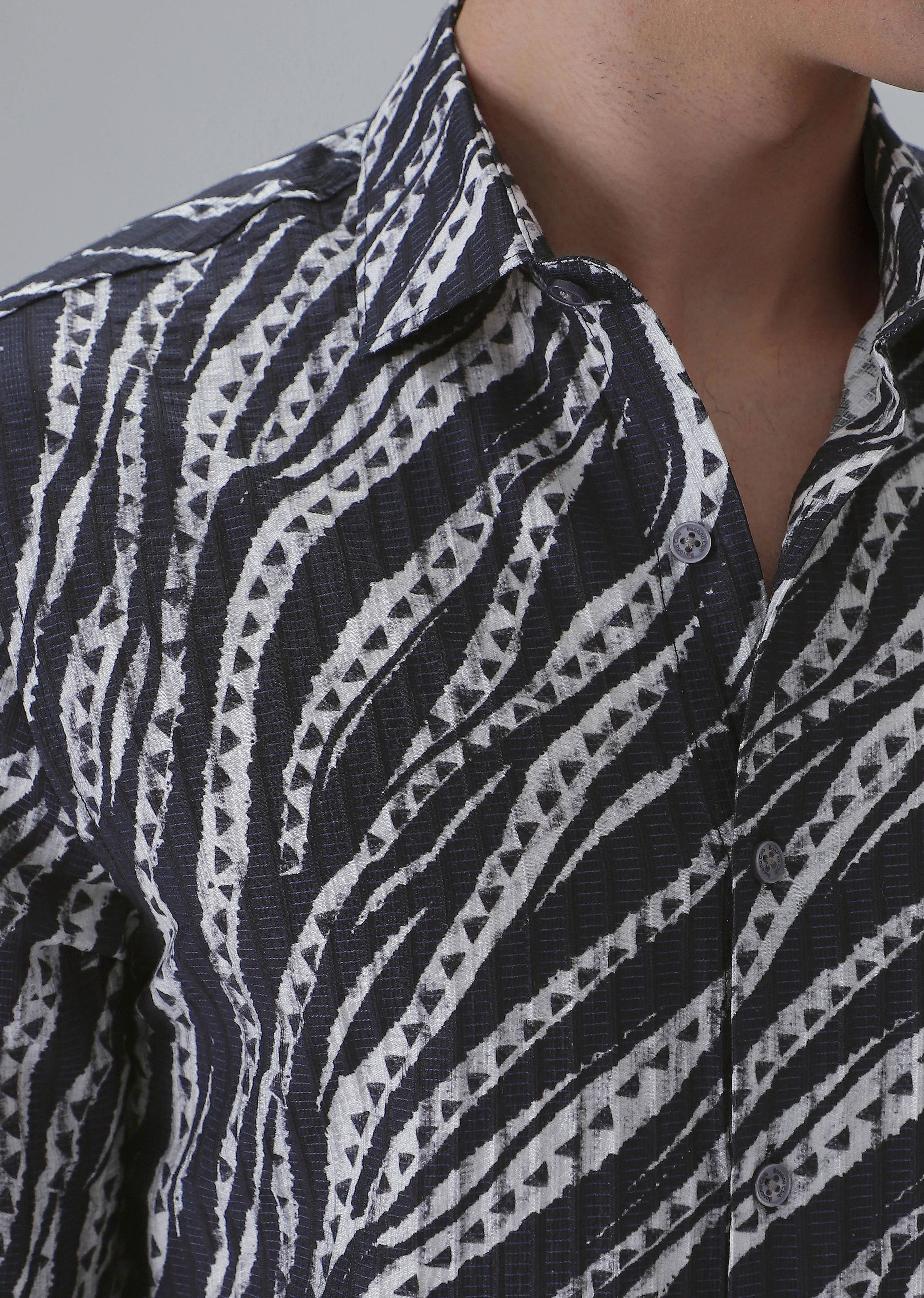 Abstract Fusion Black Printed Shirt - Image 5