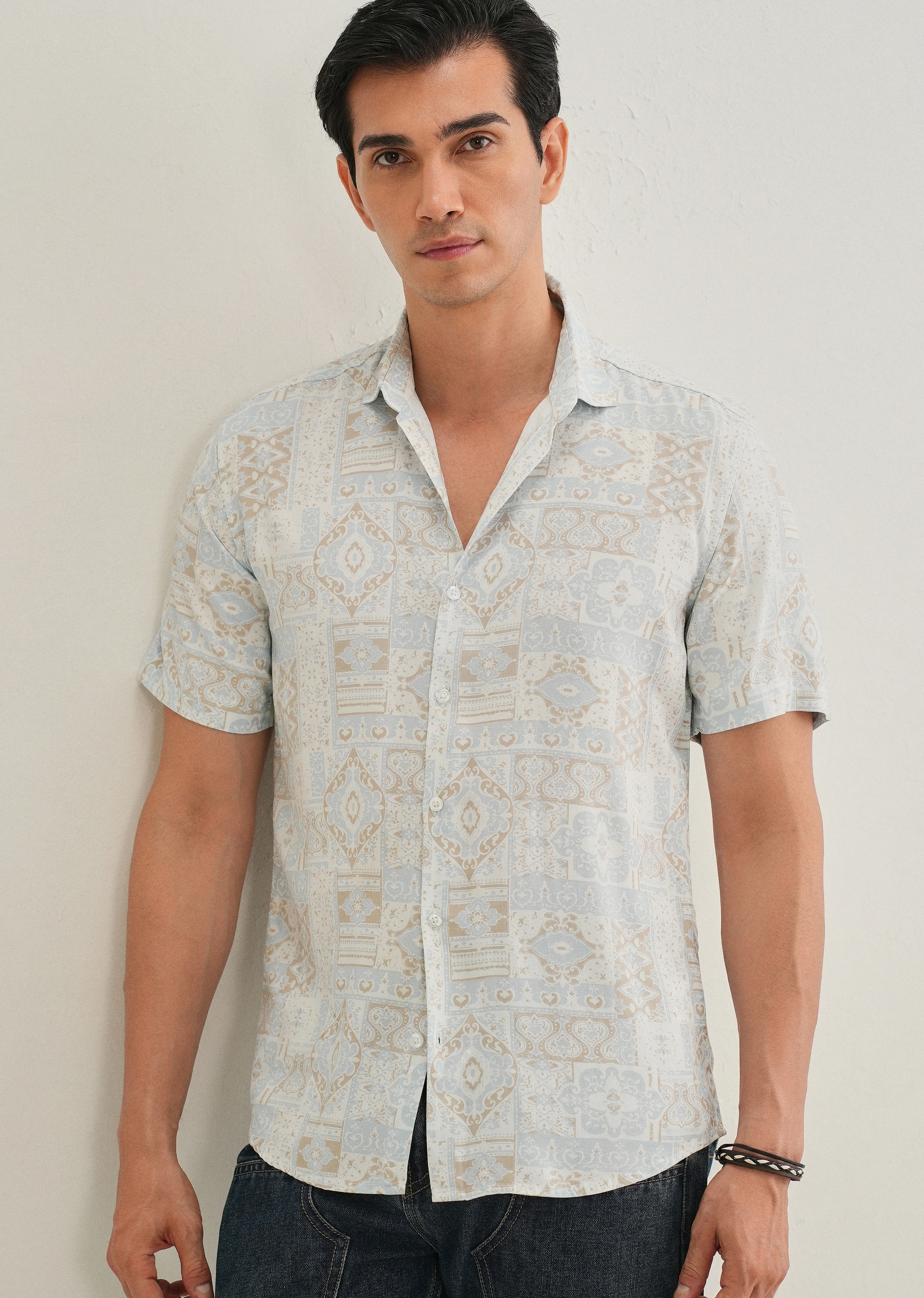 Geometric Print Beige Shirt - Image 7