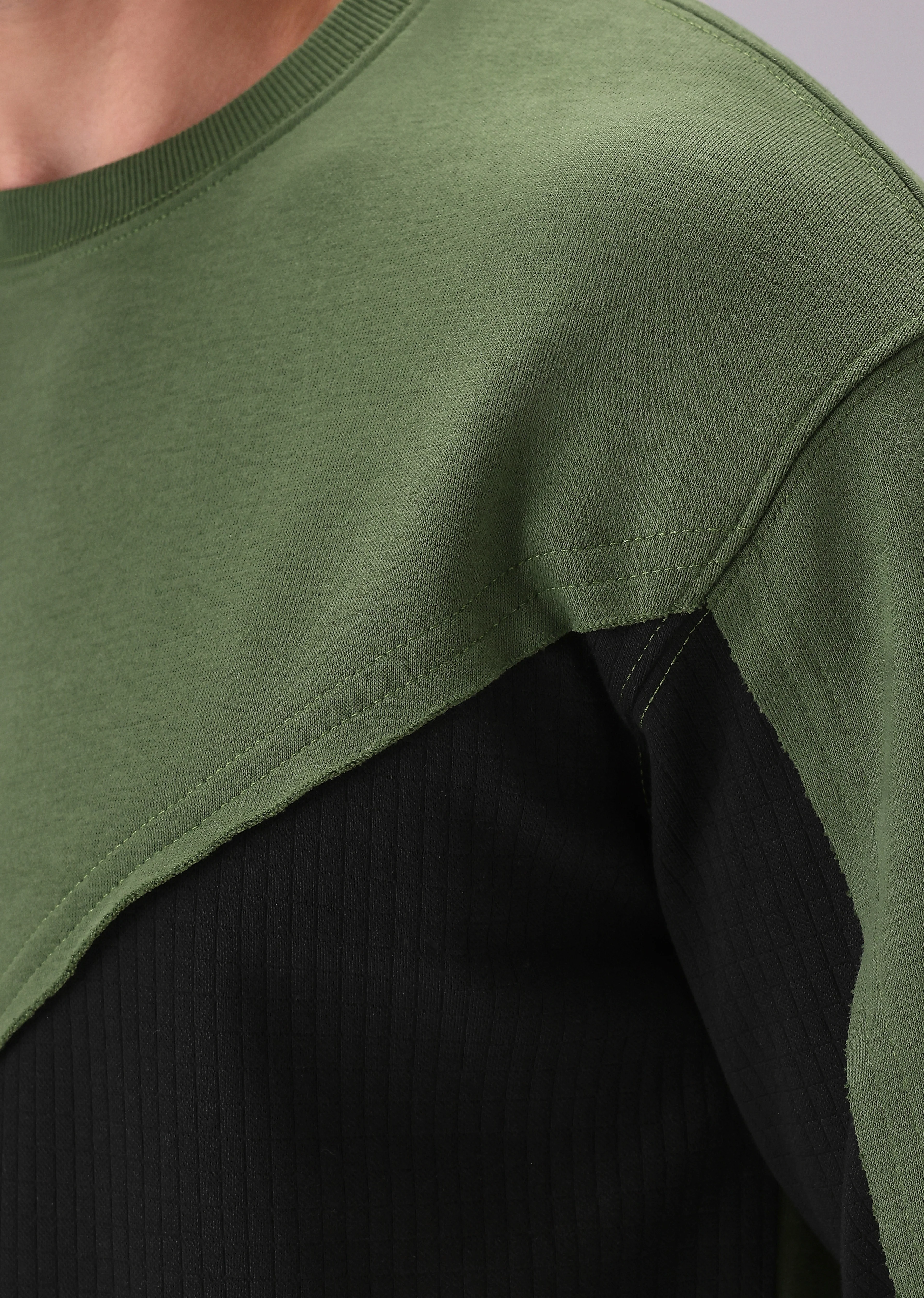 Green Black Colorblock Sweatshirt - Image 5