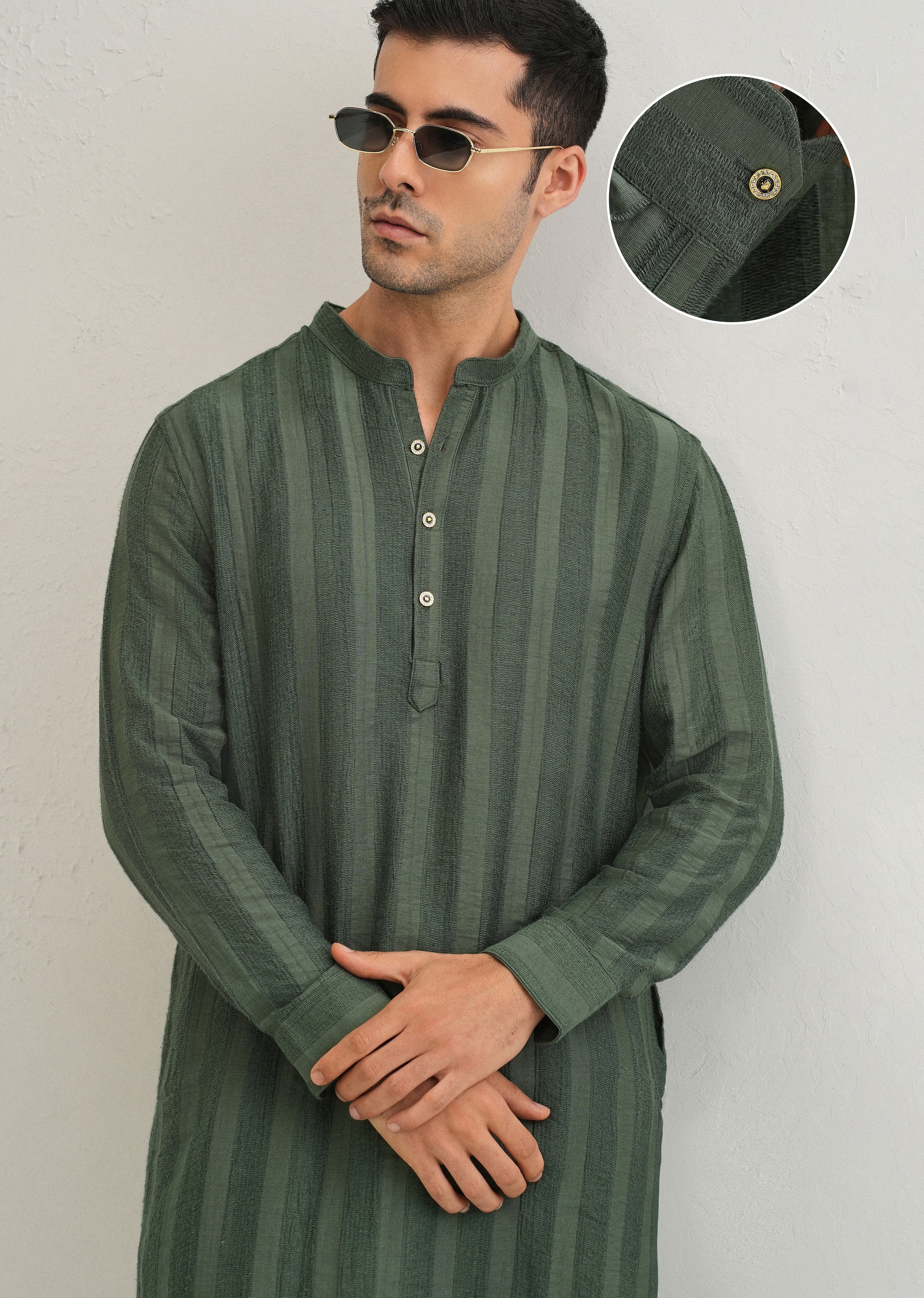 Green Textured Vertical Stripe Kurta - Image 8