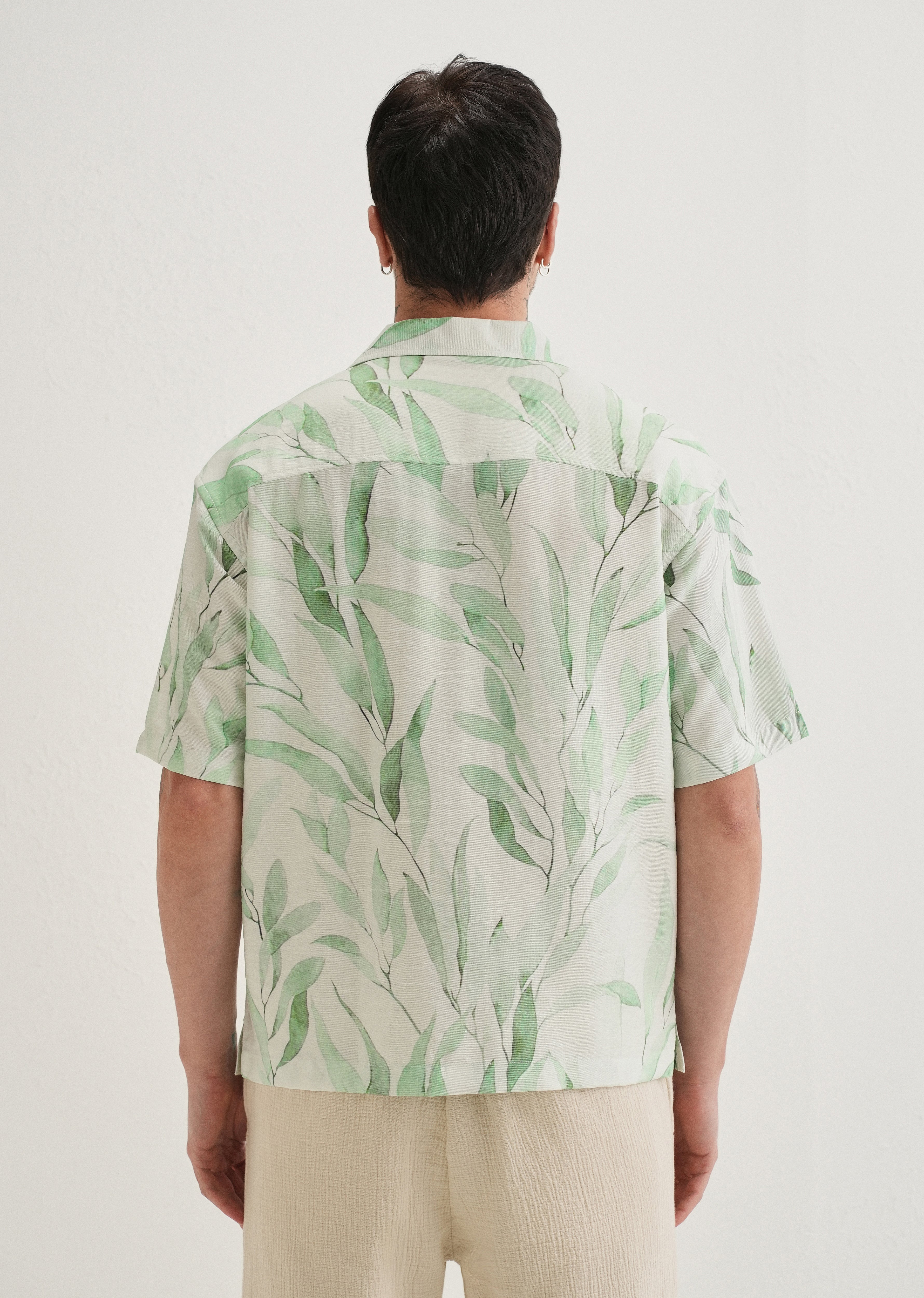 Green Soft Stroke Printed Shirt - Image 2