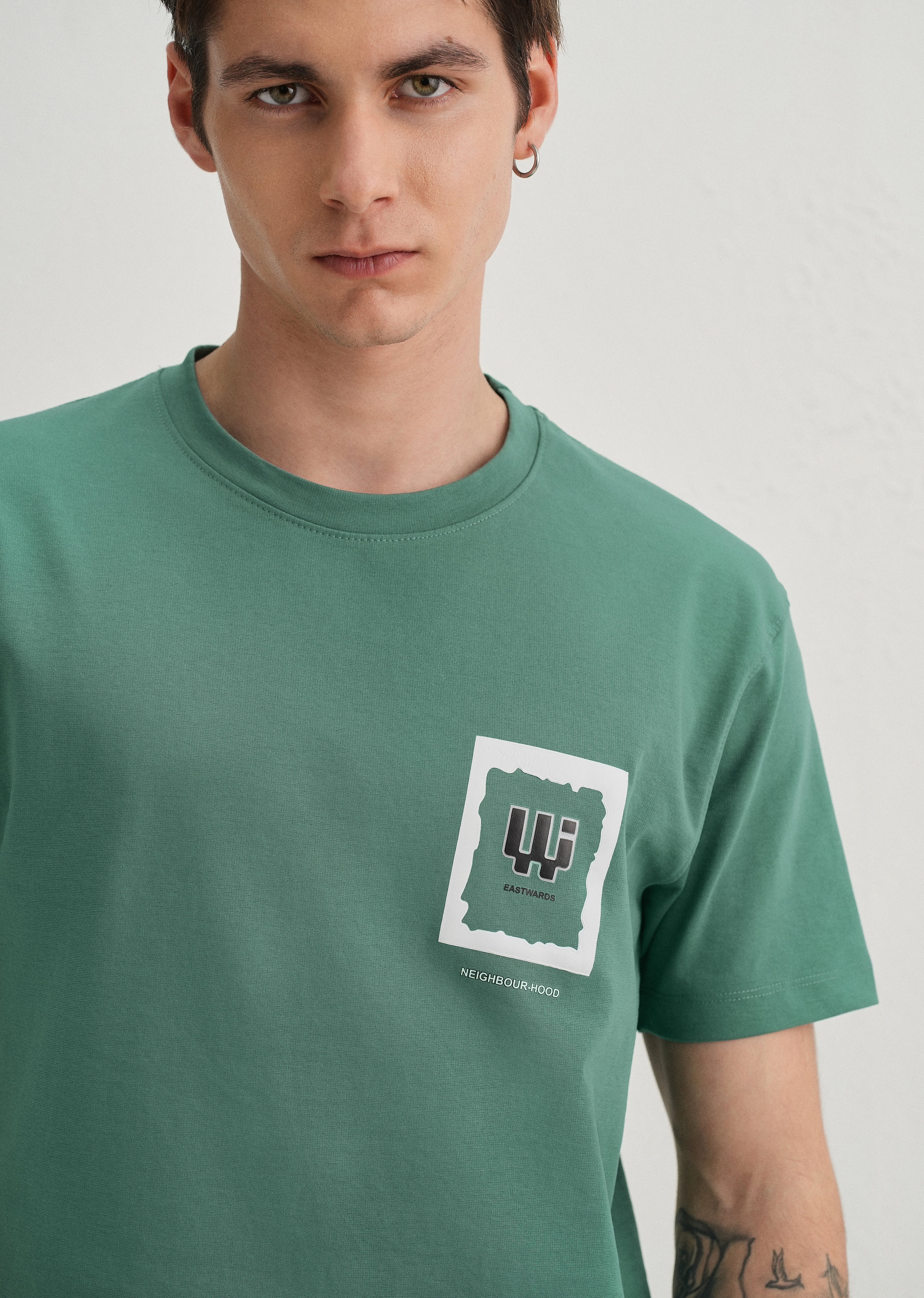 Green Textured Back Print T-Shirt - Image 6