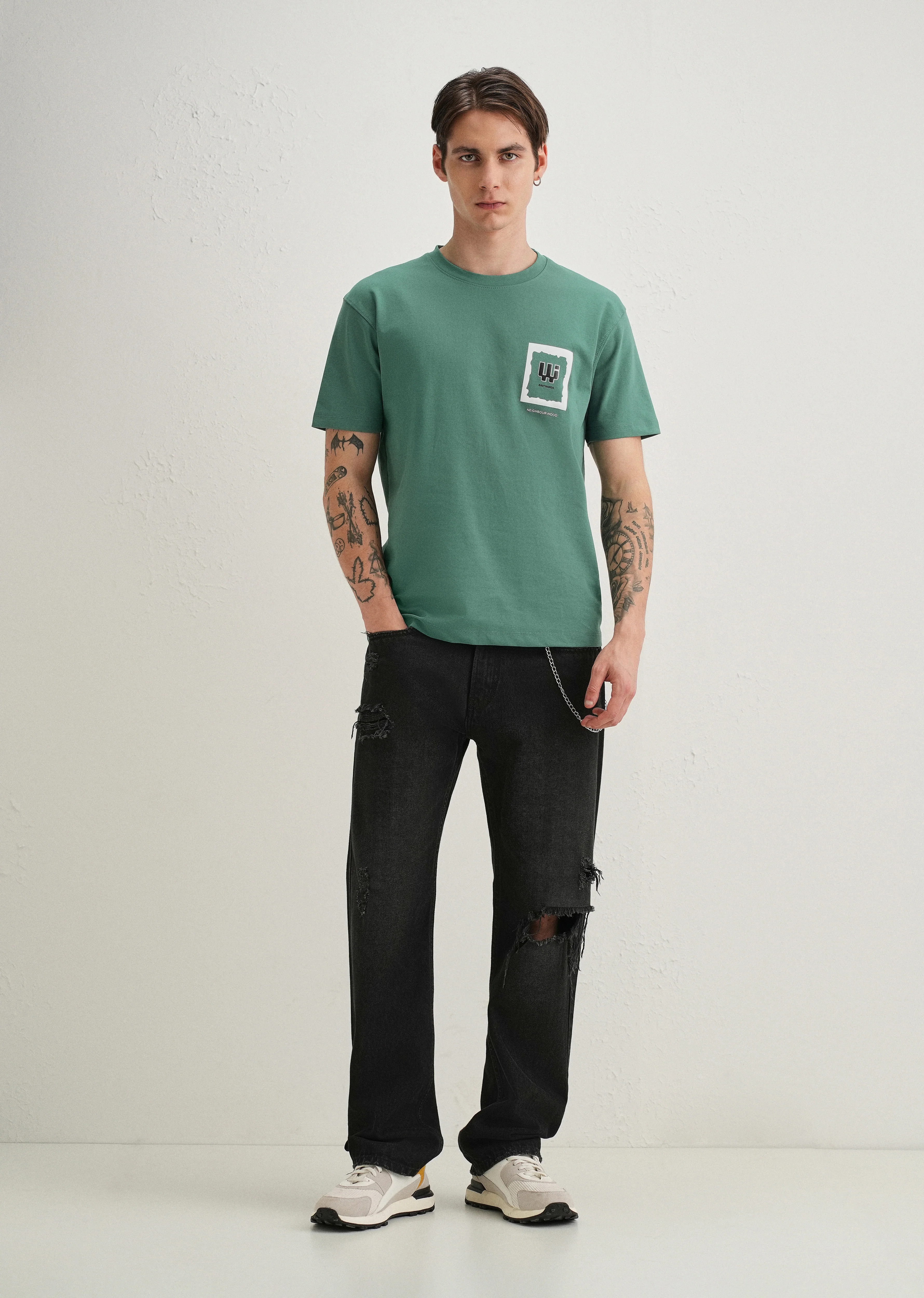 Green Textured Back Print T-Shirt - Image 7
