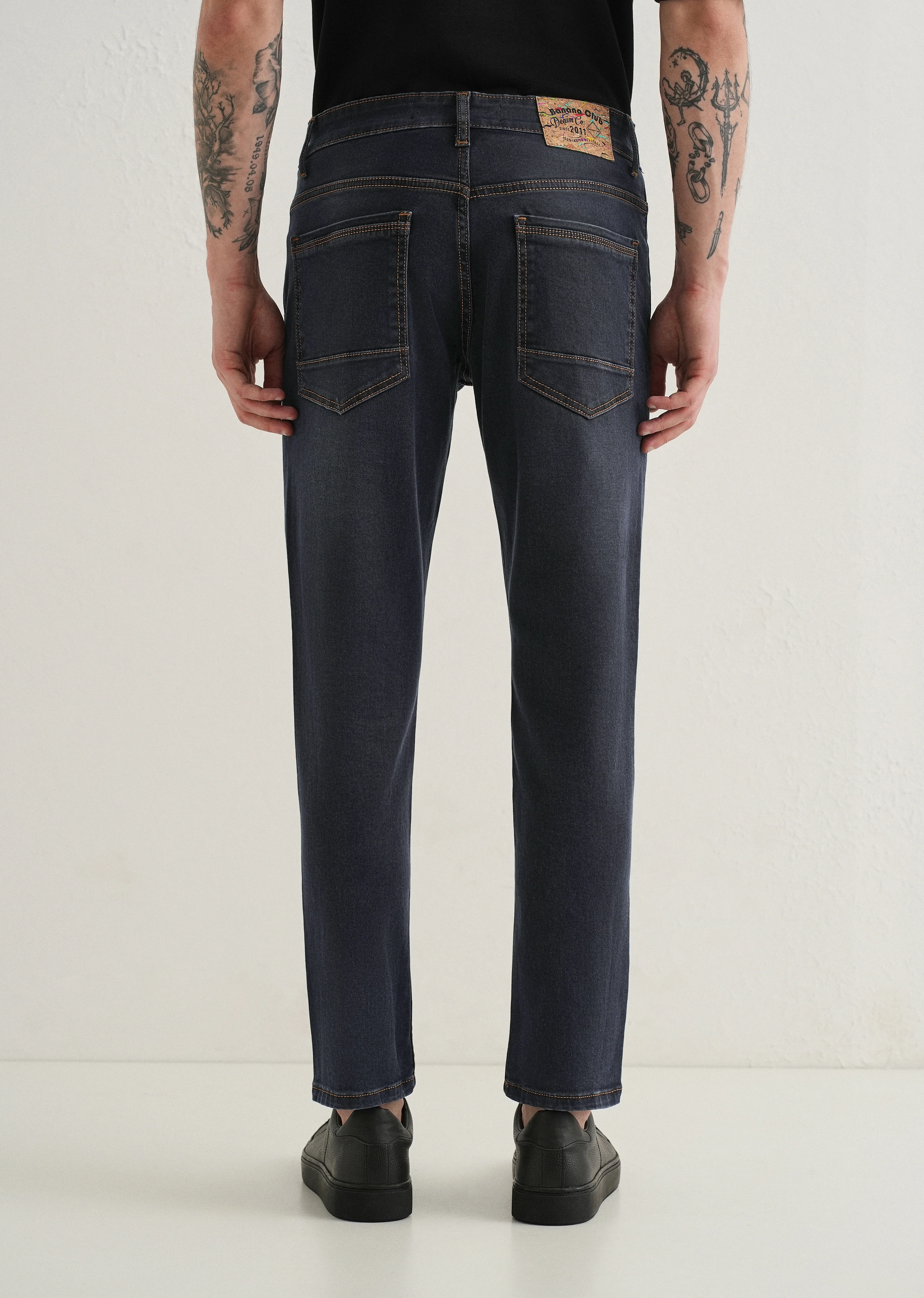 Grey Charcoal Carrot Fit Jeans - Image 2