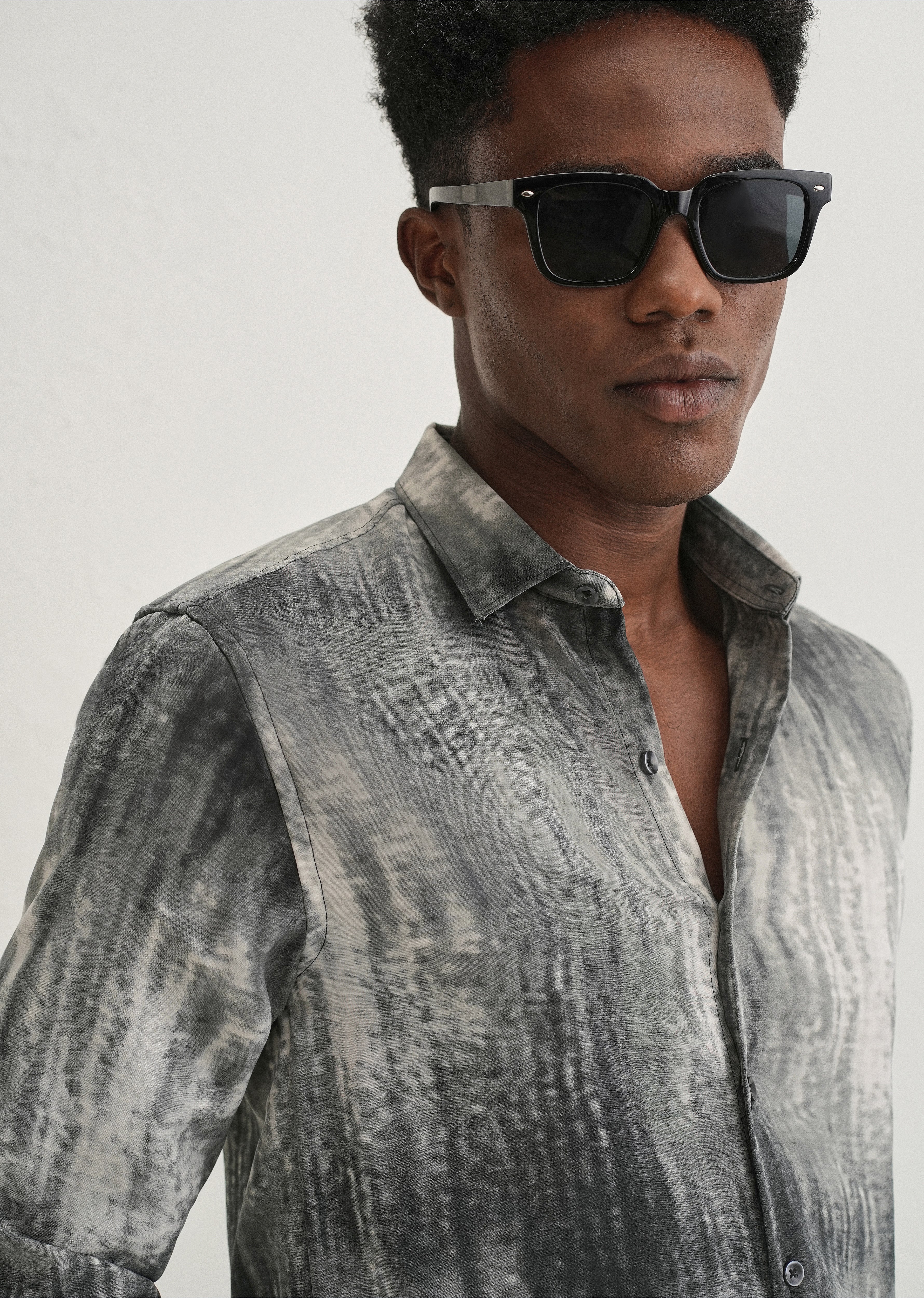 Grey Fade Abstract Printed Shirt - Image 2