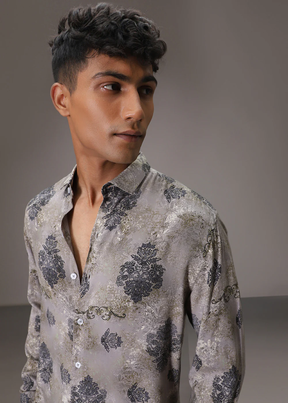 Grey Floral Print Feather Shirt - Image 7