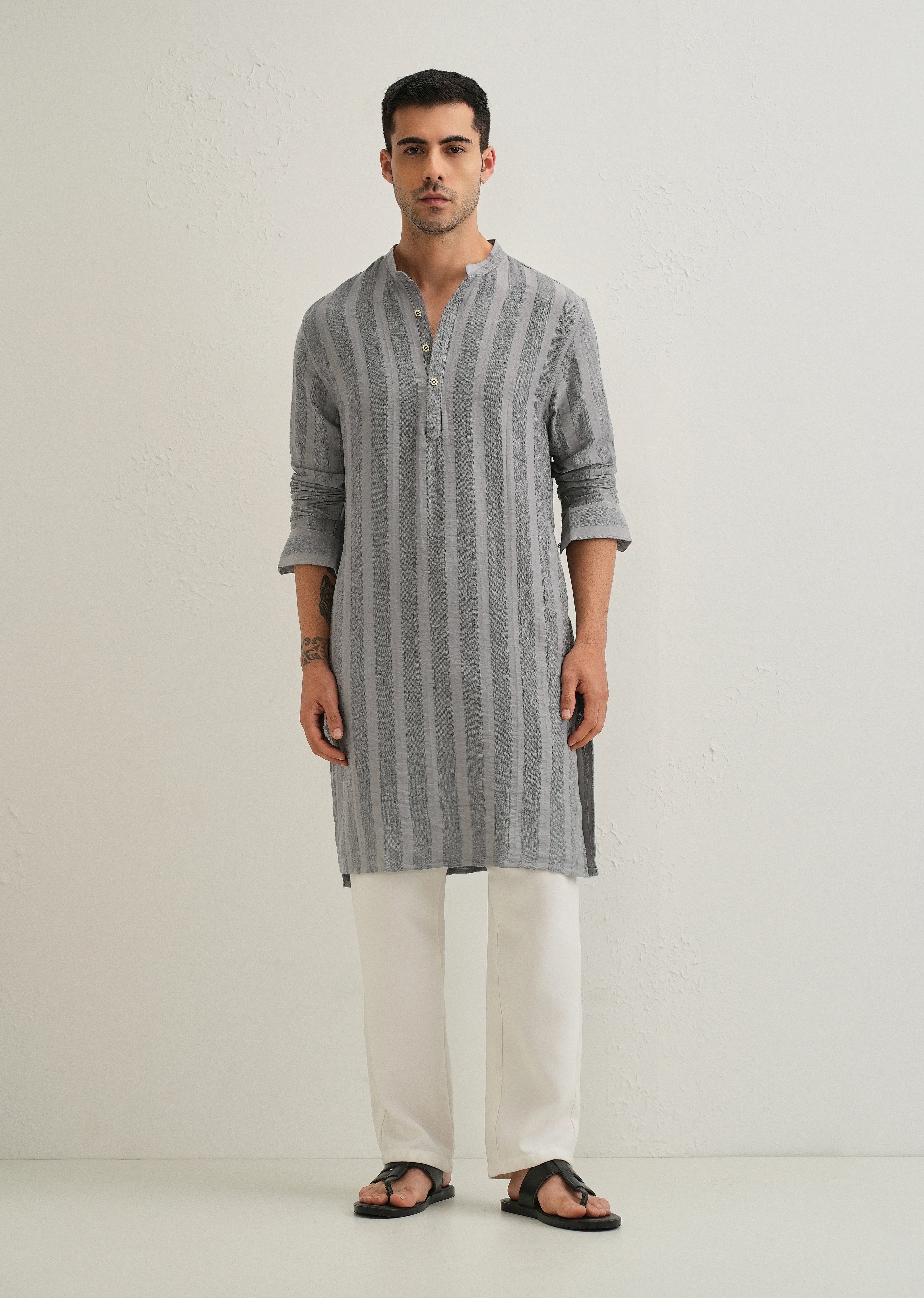 Grey Textured Vertical Stripe Kurta - Image 5