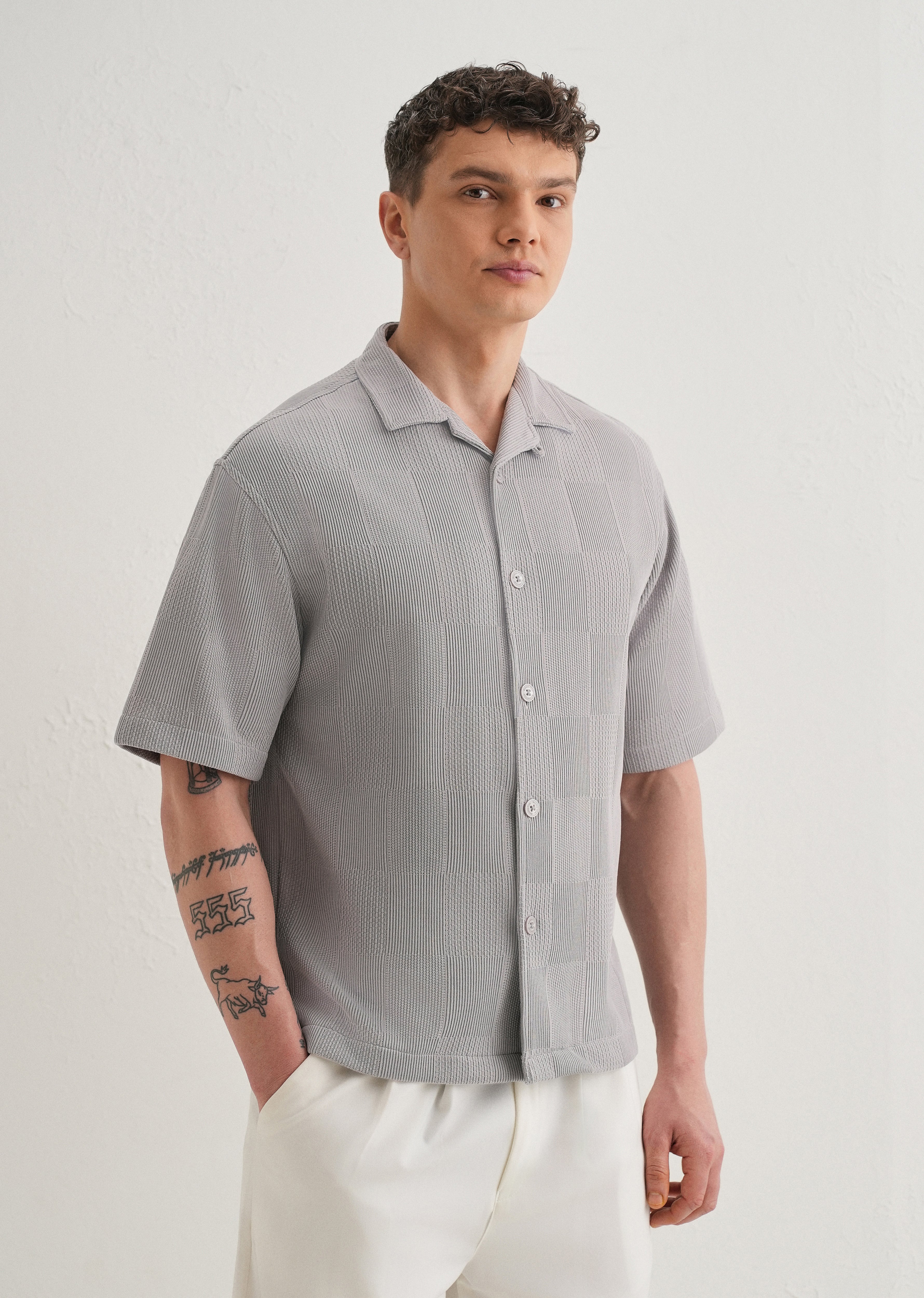 Grey Textured Check Knit Shirt - Image 4