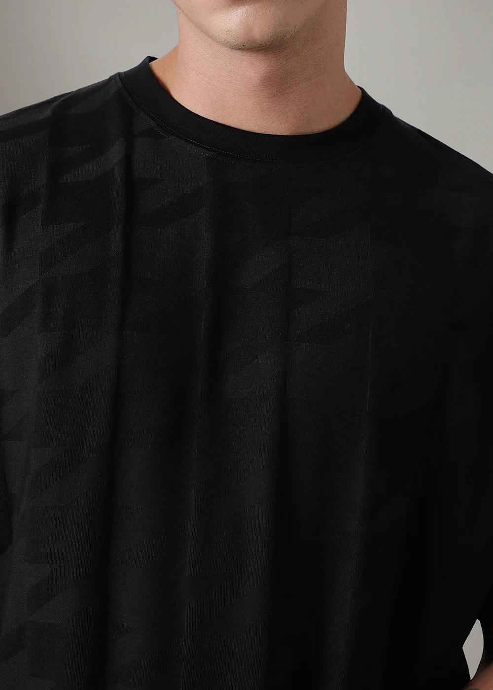 Herringbone Pattern Black Oversized T-shirt - Image 2