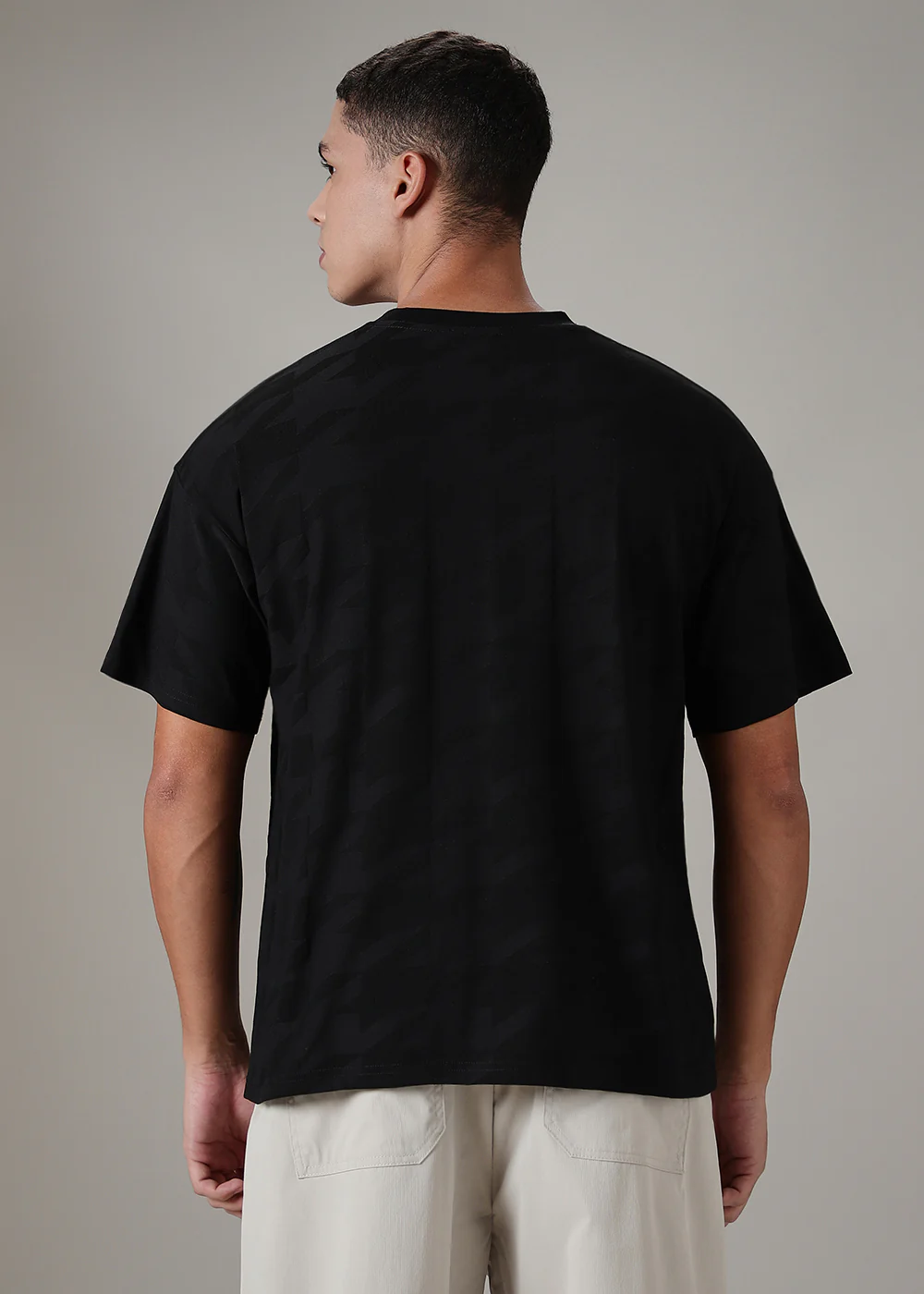 Herringbone Pattern Black Oversized T-shirt - Image 4