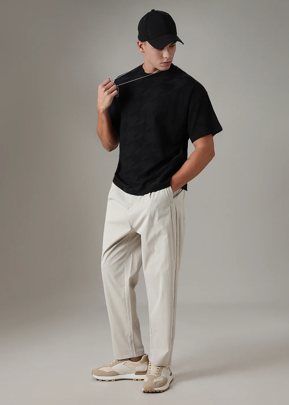 Herringbone Pattern Black Oversized T-shirt - Image 5
