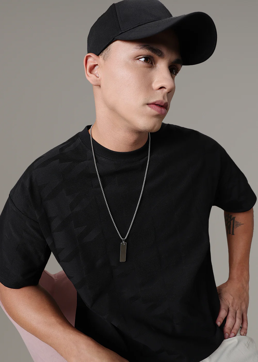 Herringbone Pattern Black Oversized T-shirt - Image 6