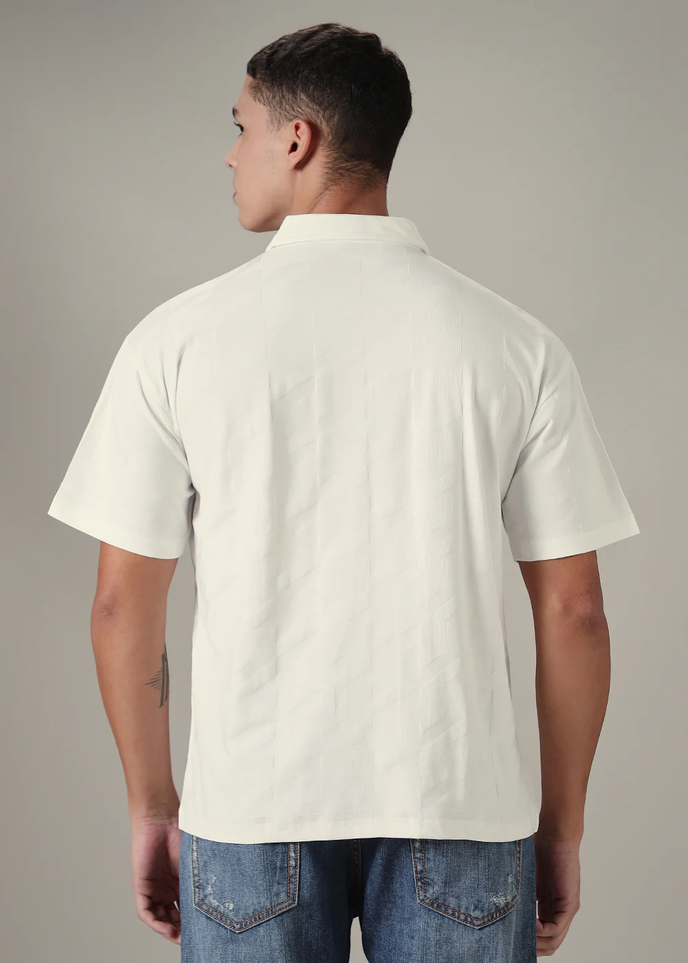 Herringbone Pattern White Polo T-shirt - Image 4