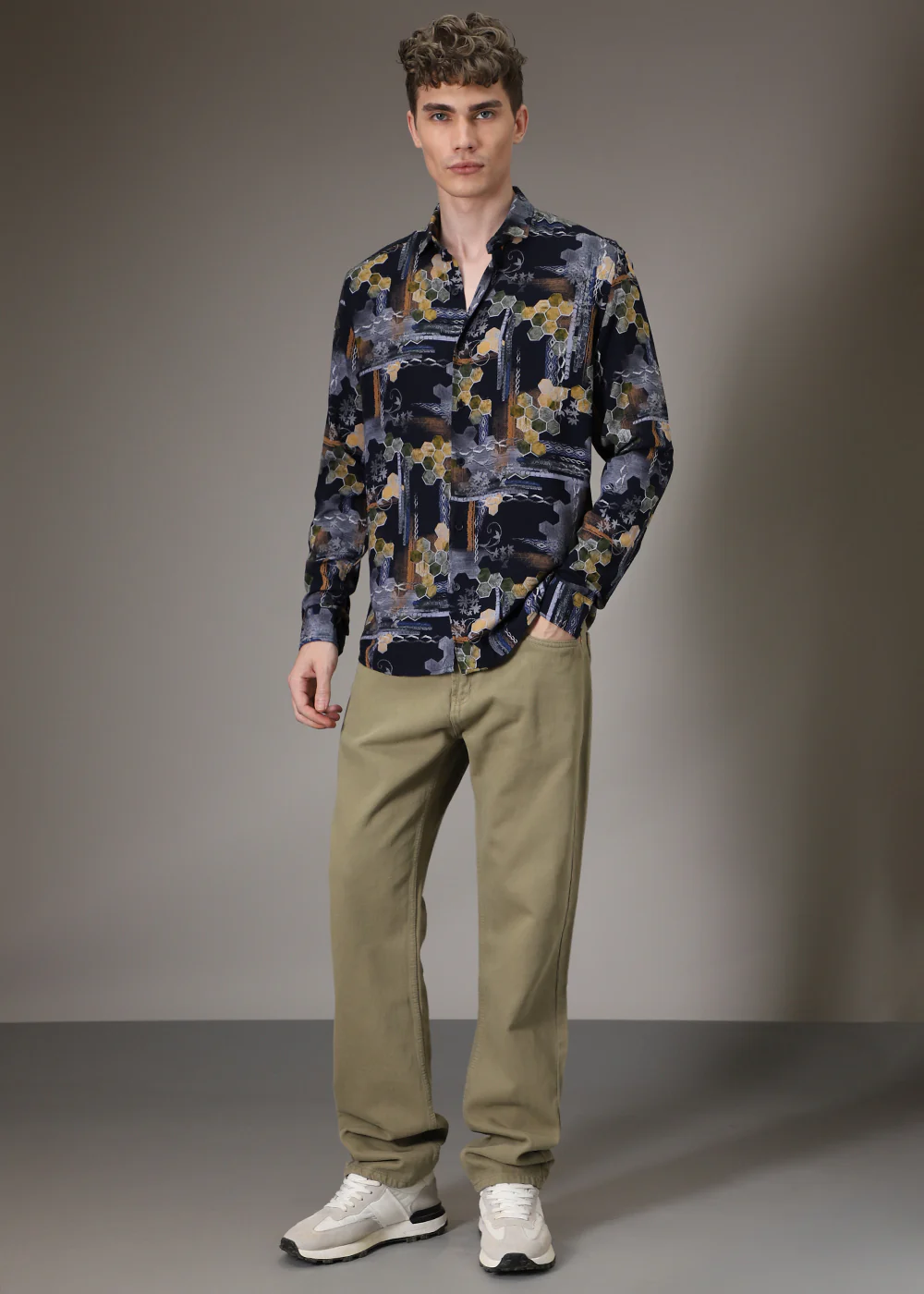 Hexa Print Feather Shirt - Image 9