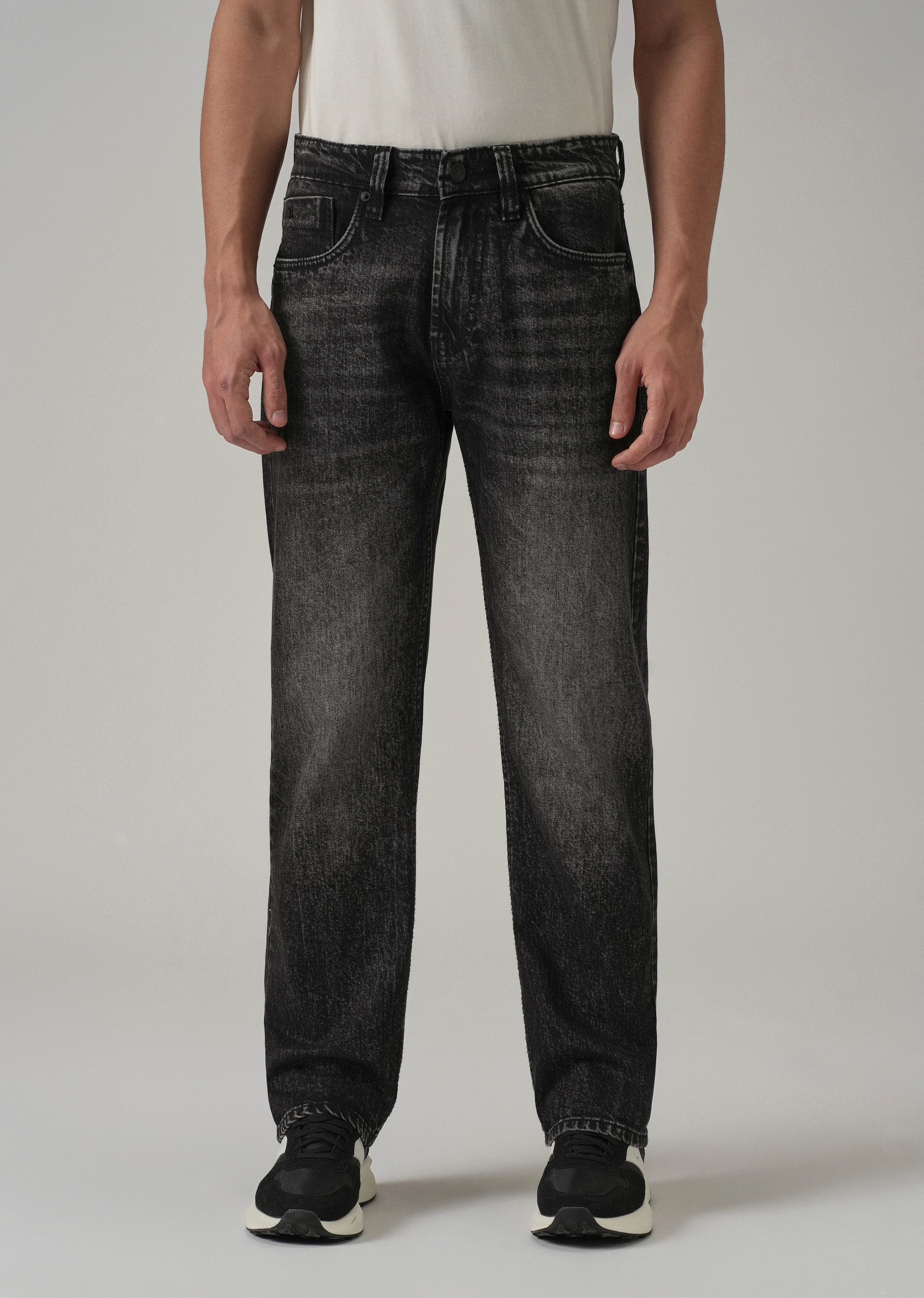 High Fade Black Straight Fit Jeans - Image 3