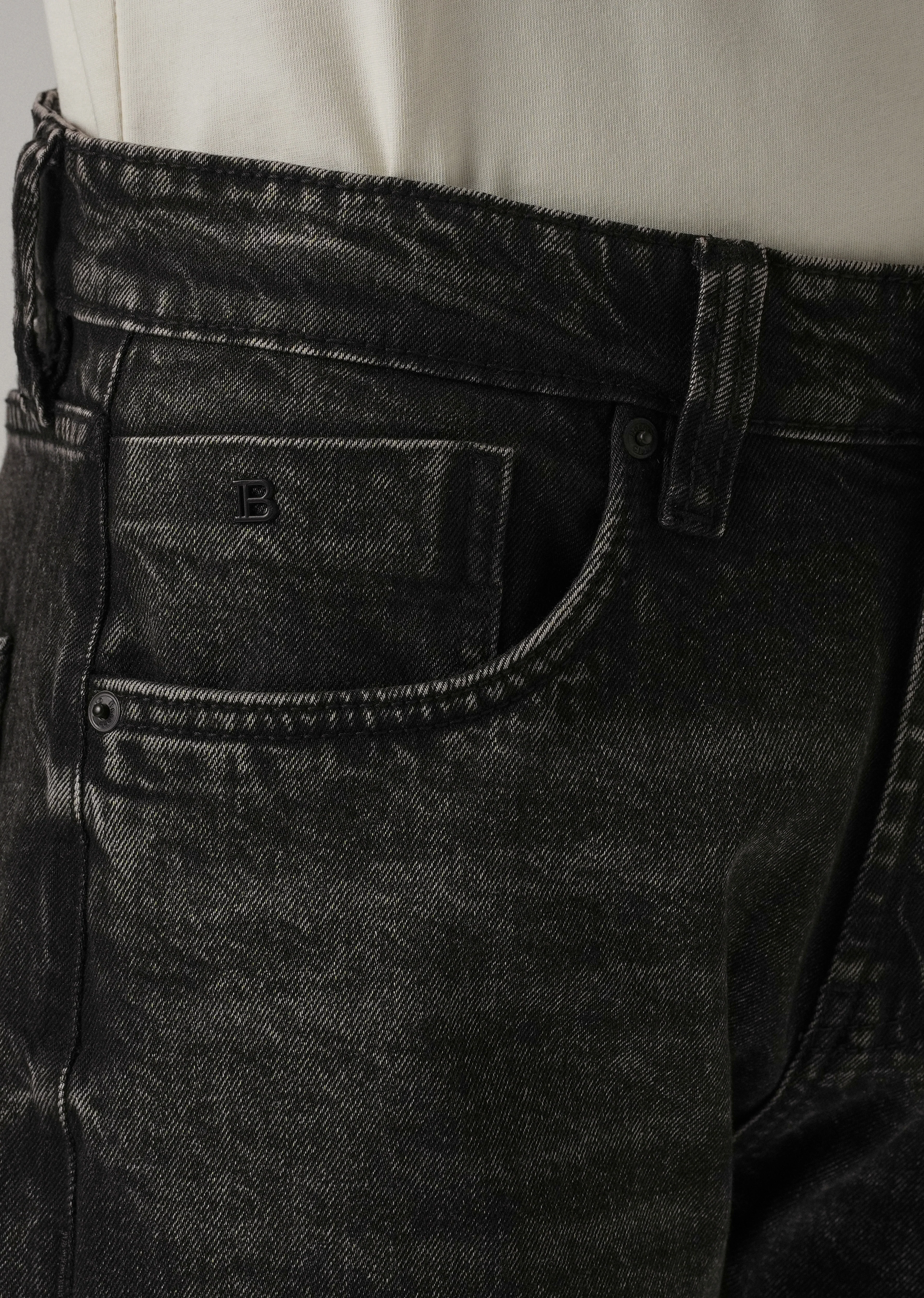 High Fade Black Straight Fit Jeans - Image 5
