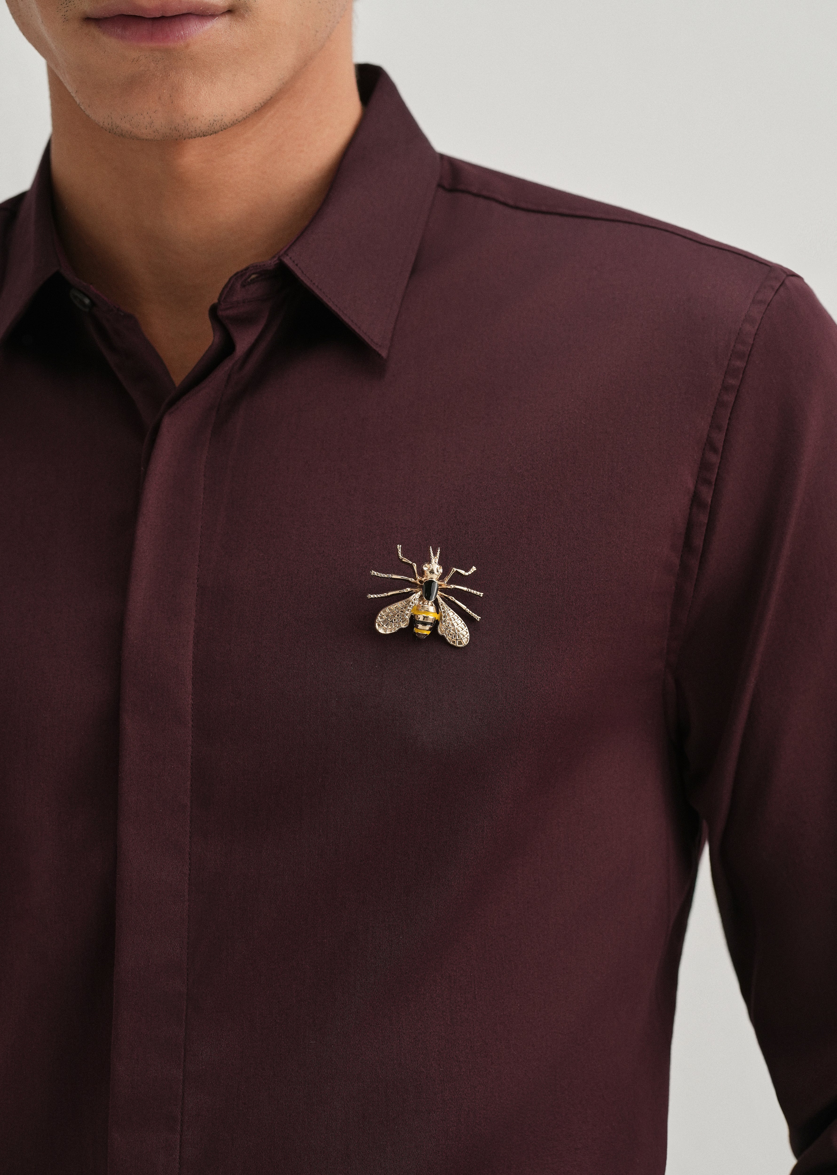 Honey Bee Brooch Wine Designer Shirt - Image 5