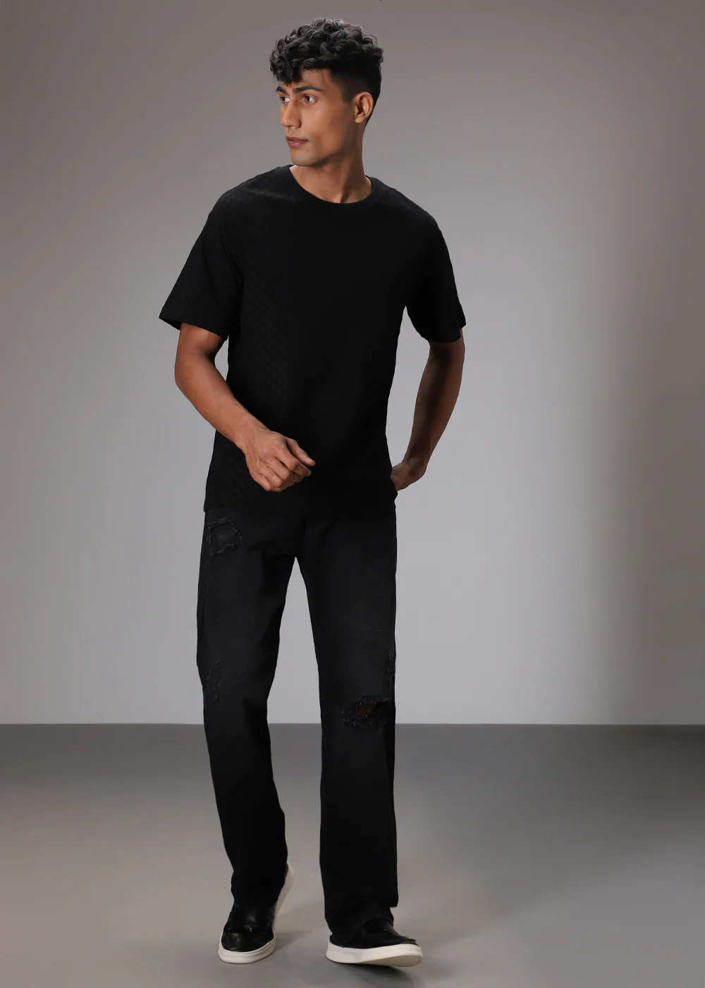 Hybrid Black Patterned Oversized T-shirt - Image 6