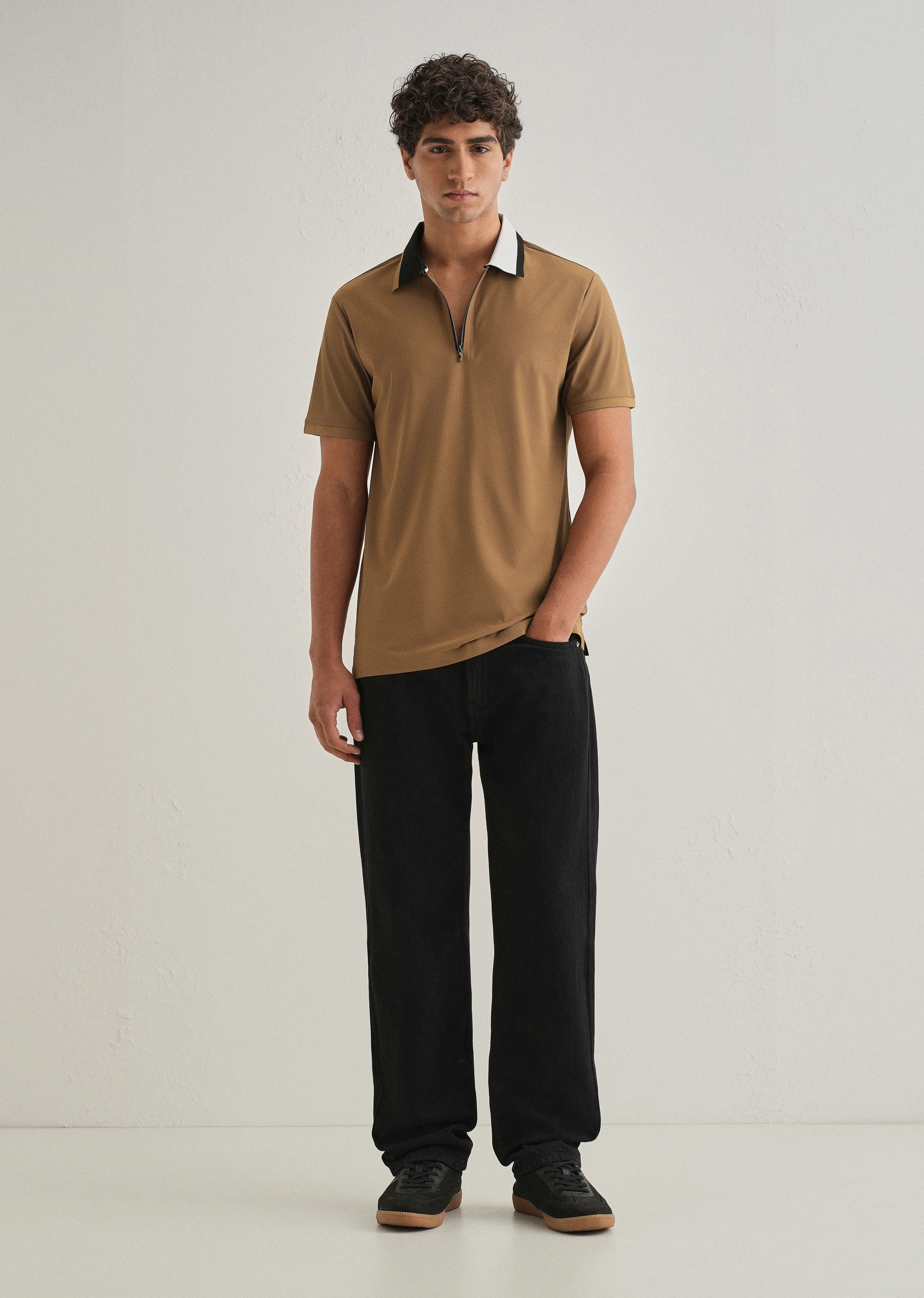 Khaki Zipper Polo Collar Seamless T-shirt - Image 6
