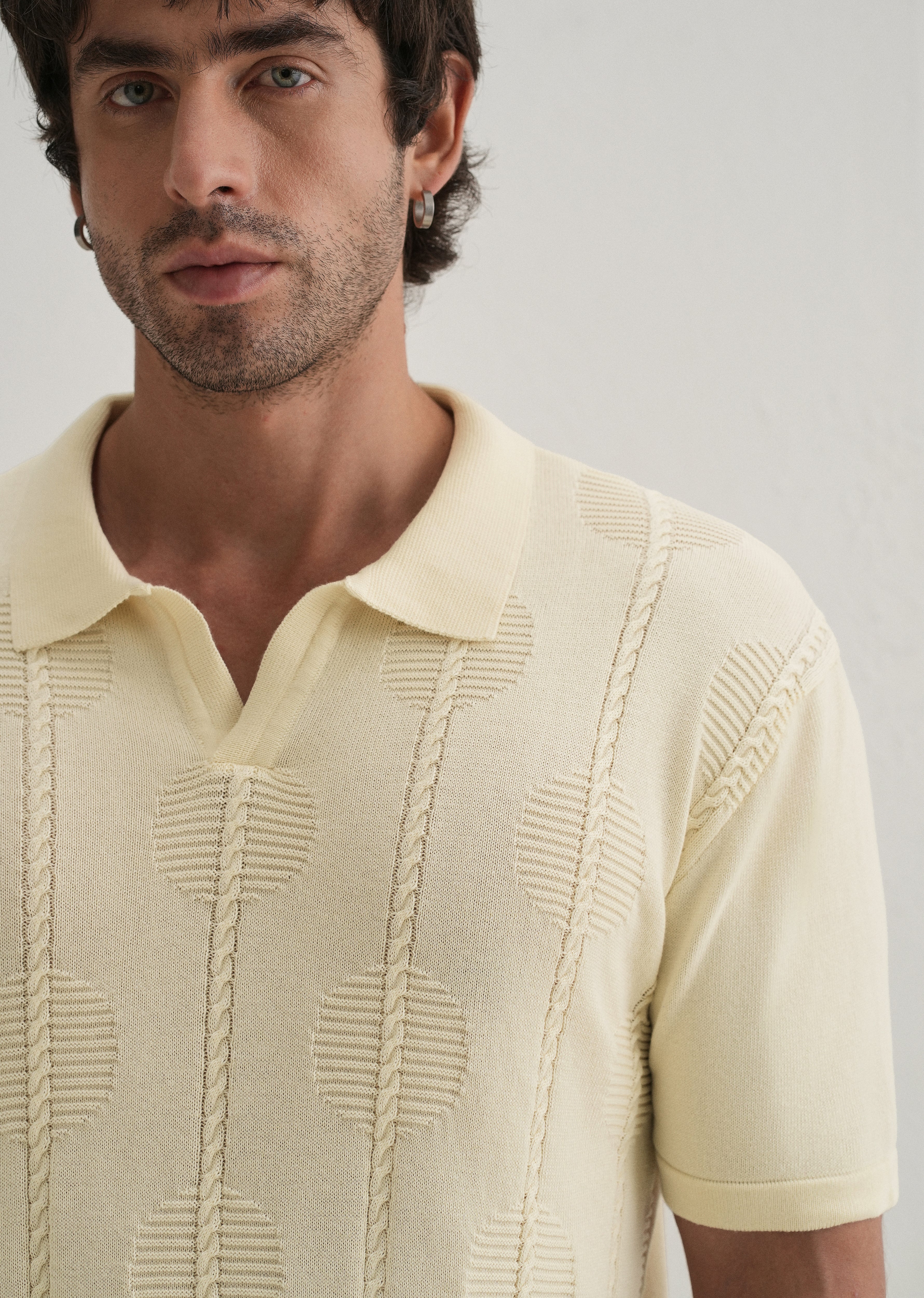 Knitted Cream Polo T-shirt - Image 5