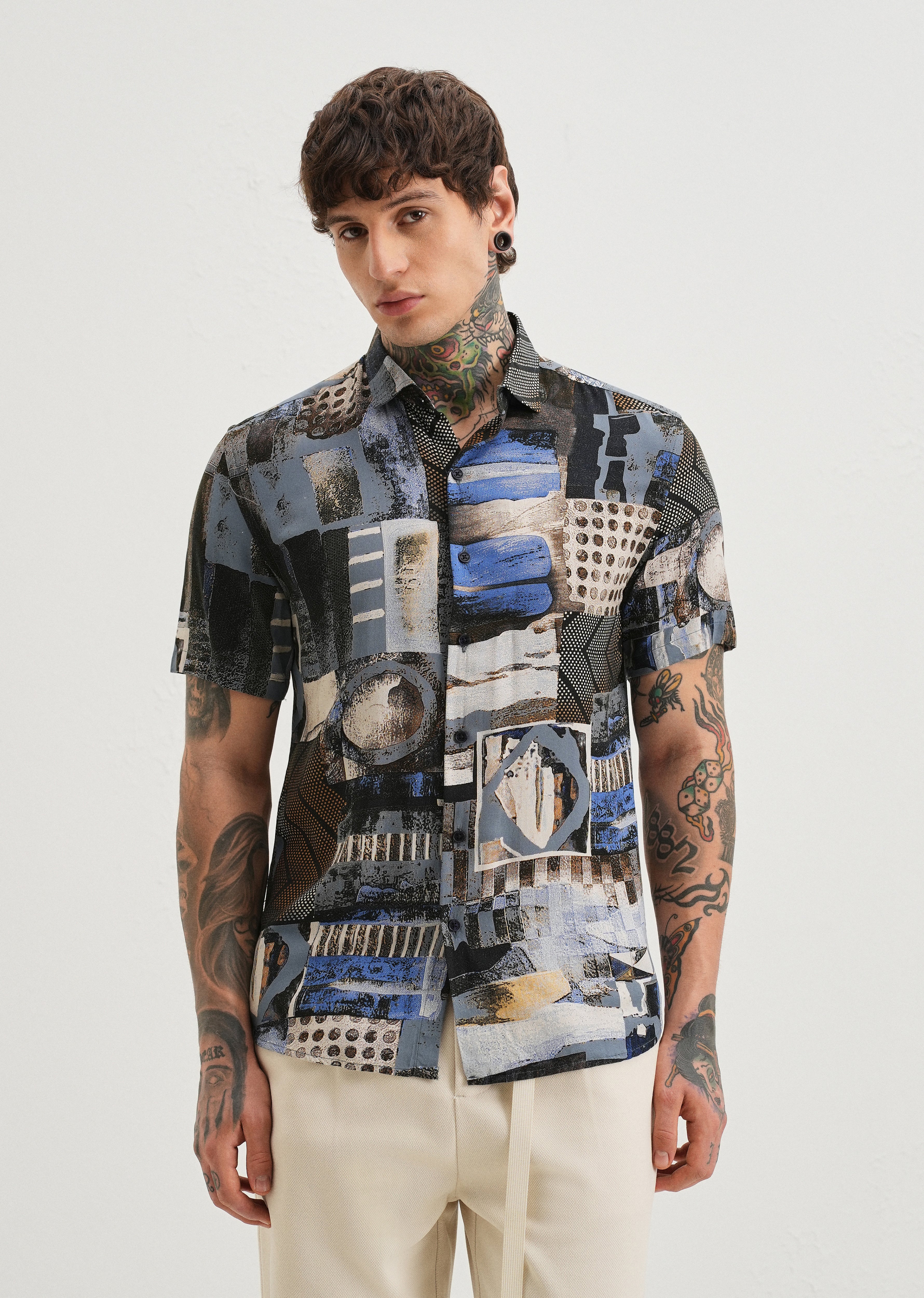 Lattice Blue Feather shirt - Image 3