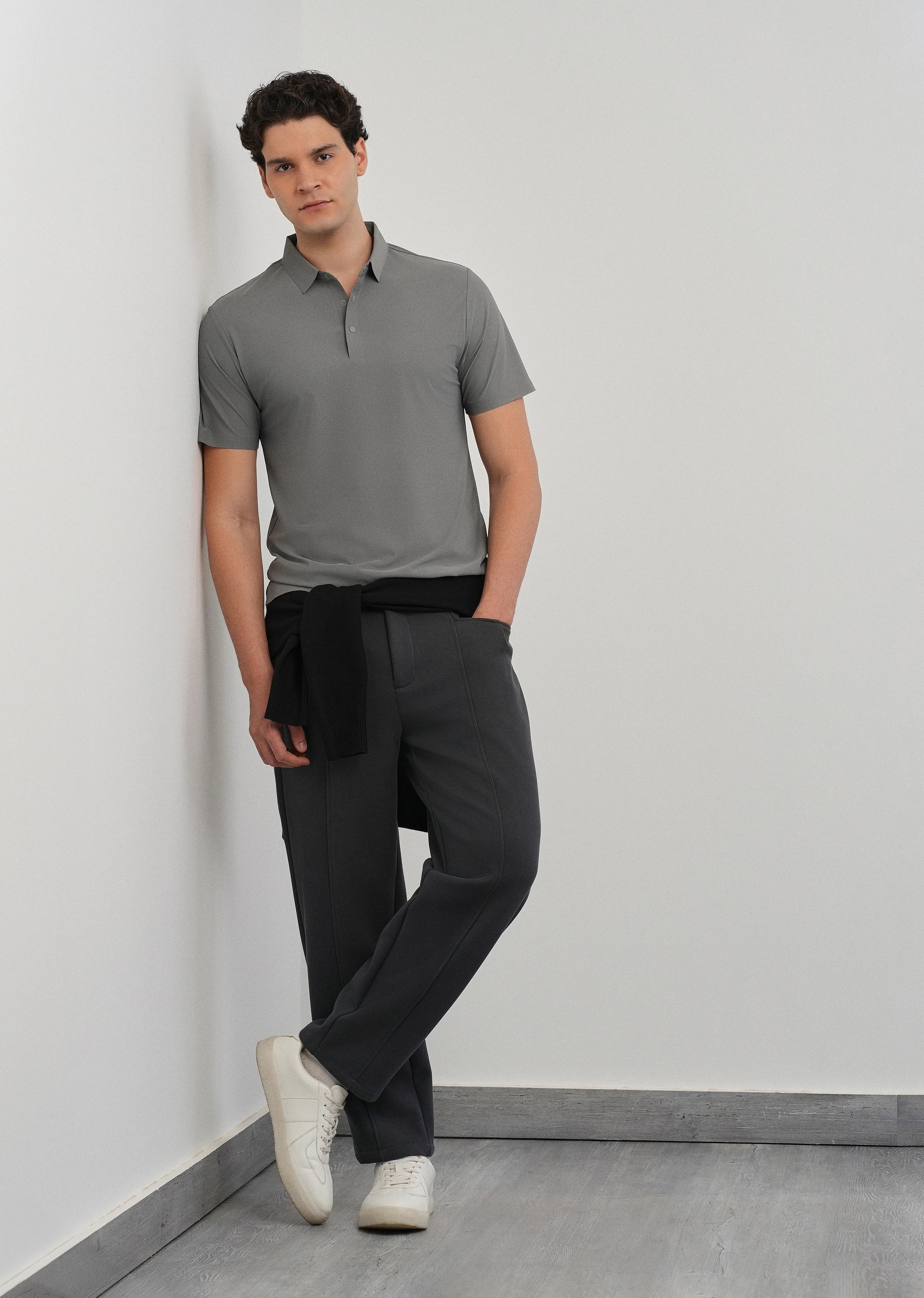 Light Grey Stitchless Polo Collar T-Shirt - Image 6