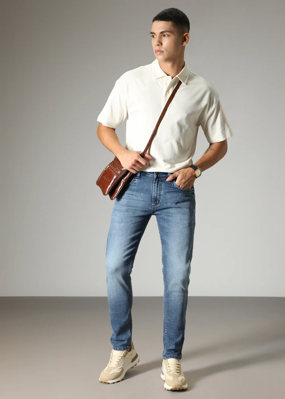 Light Wash Slim fit Jeans - Image 6