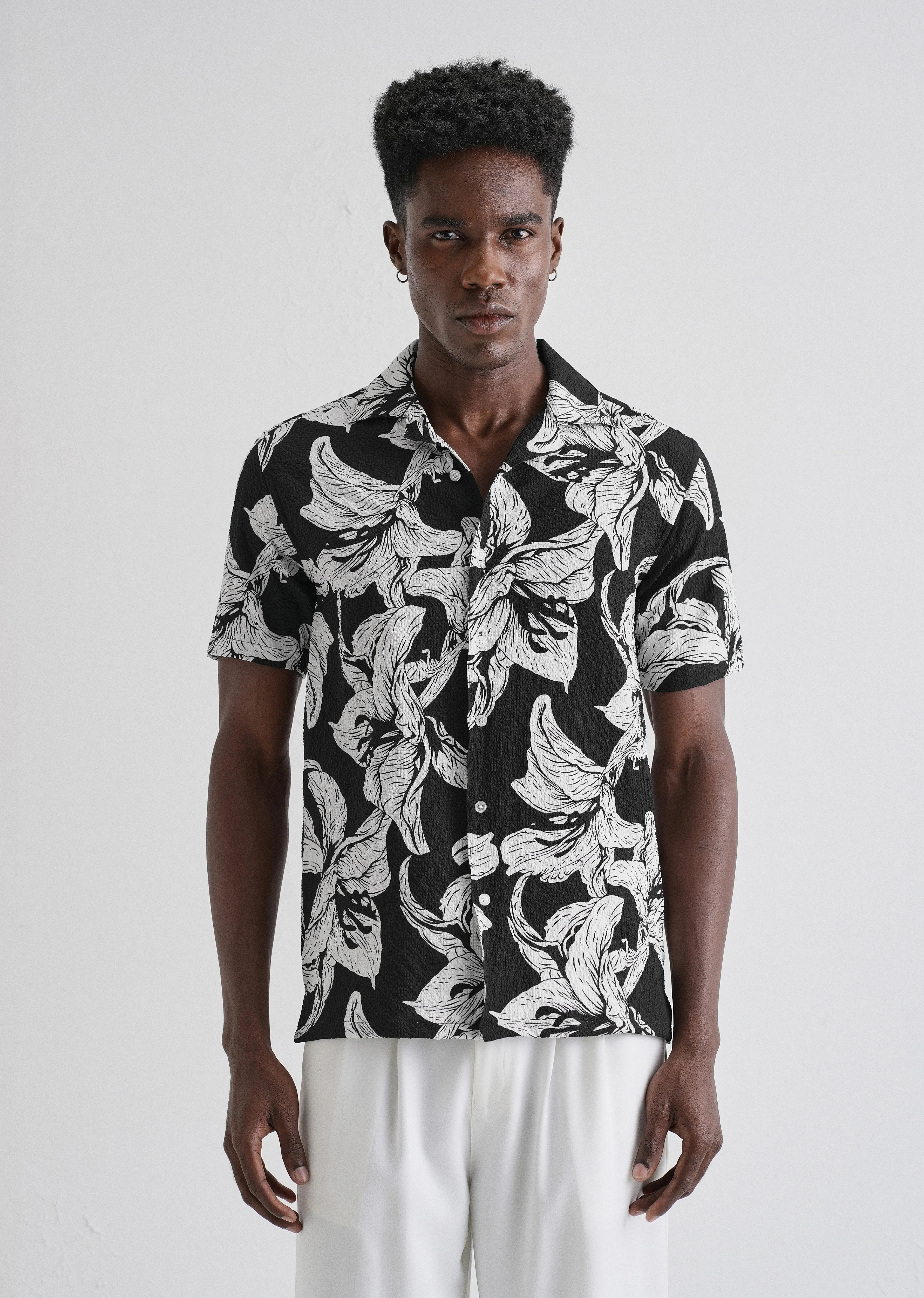 Lily Print White Popcorn Shirt - Image 3