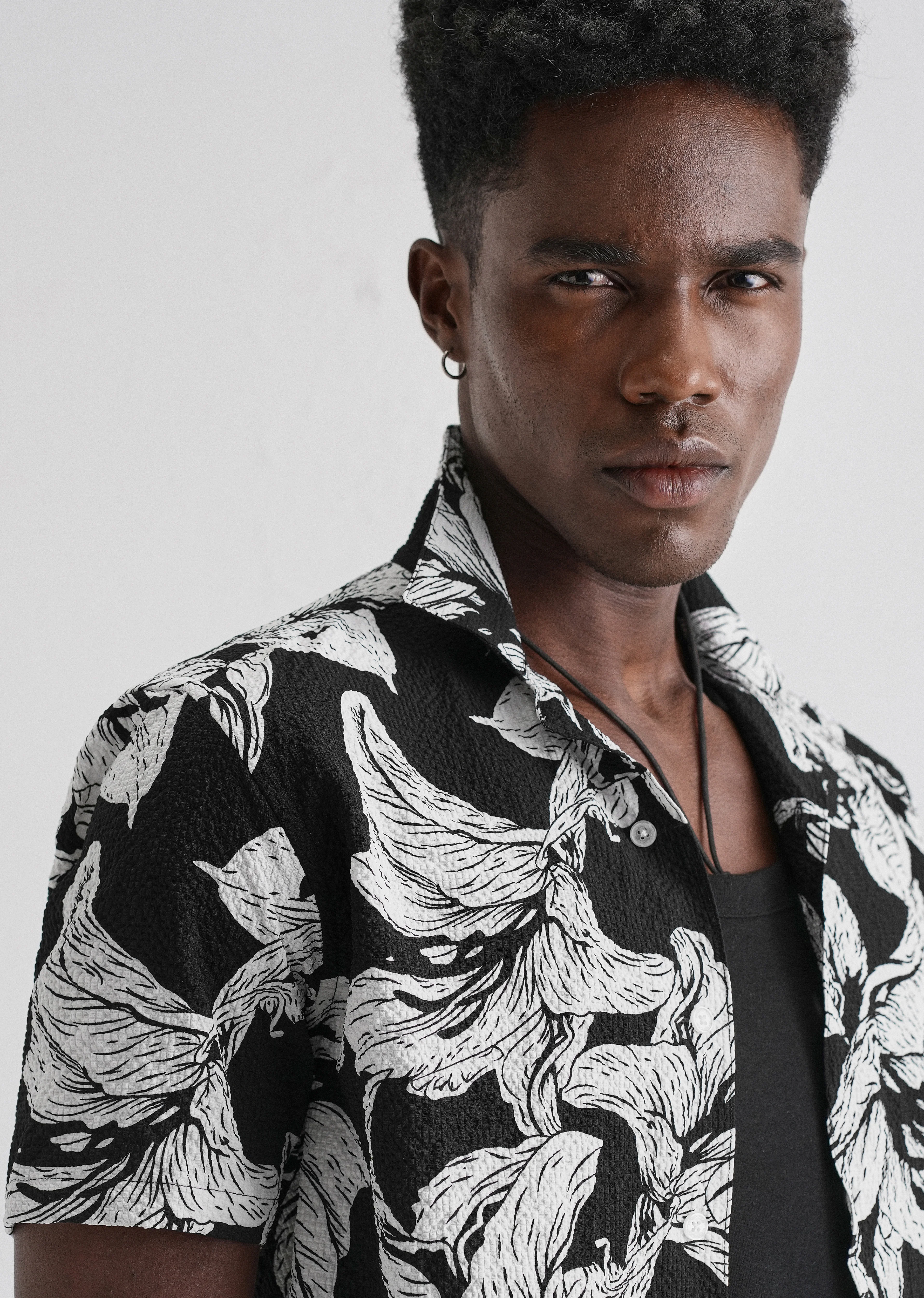 Lily Print White Popcorn Shirt - Image 5