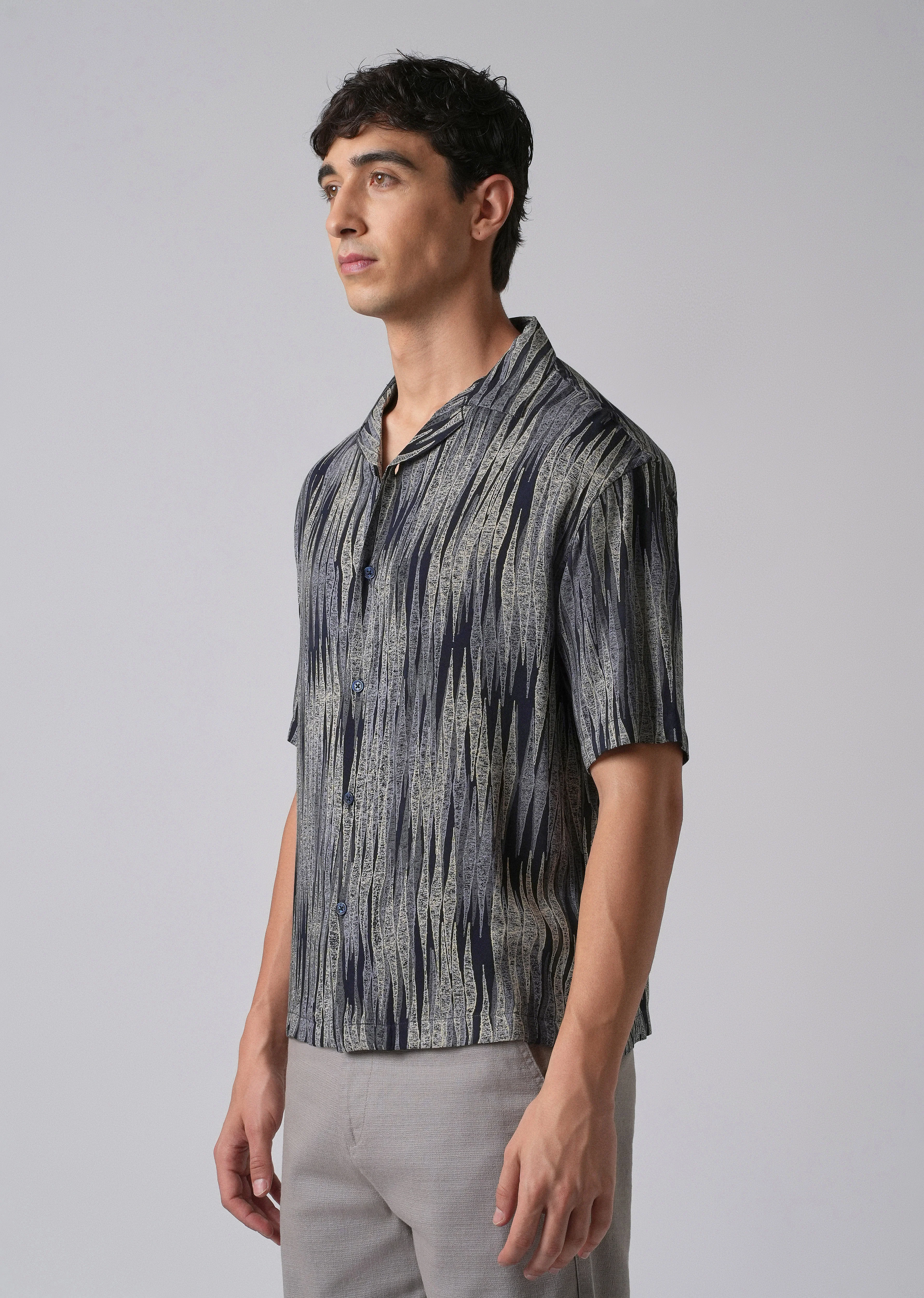 Linear Abstract Pattern Oversized Feather Shirt - Image 4