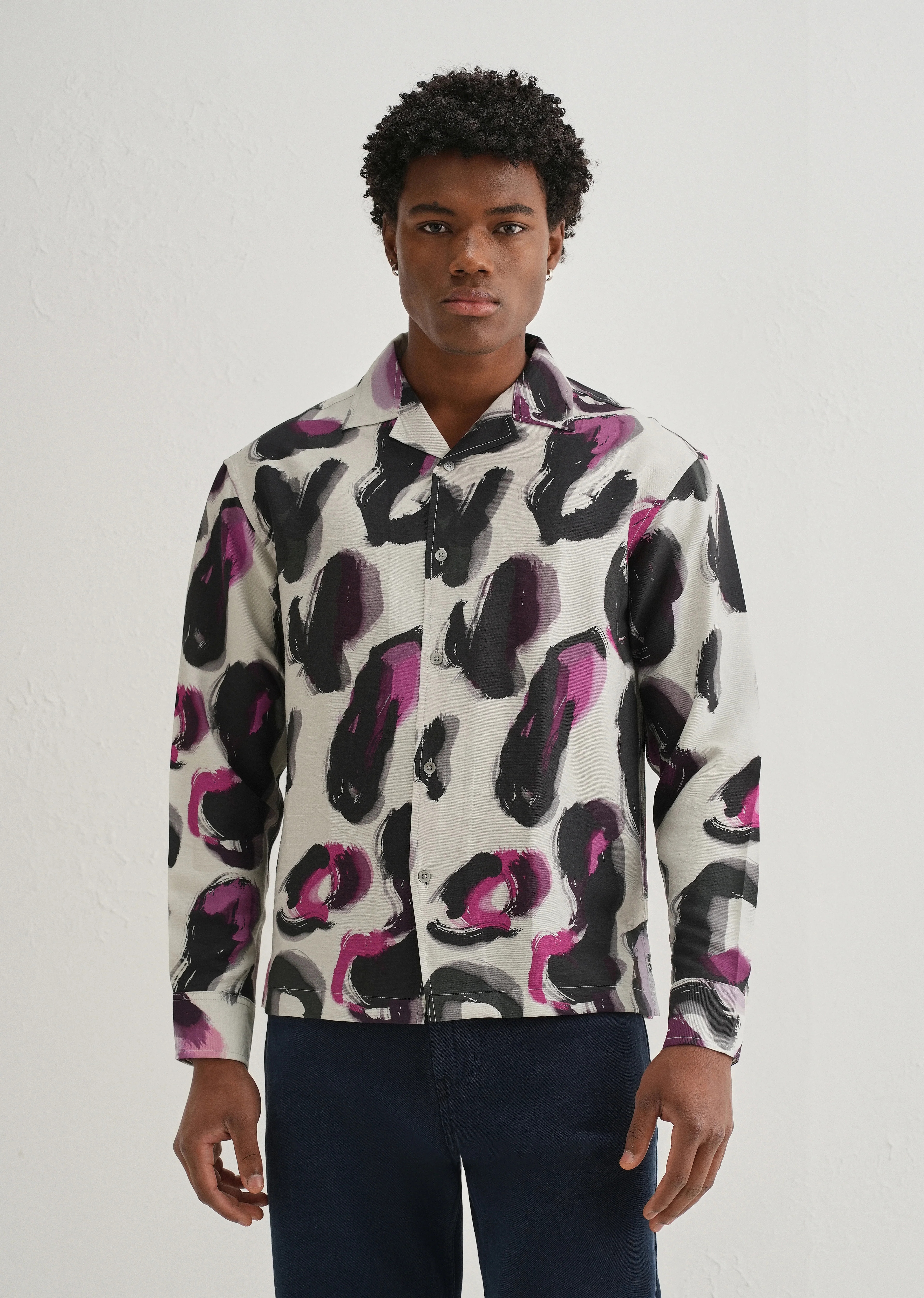 Magenta Noir Art Printed Shirt - Image 3