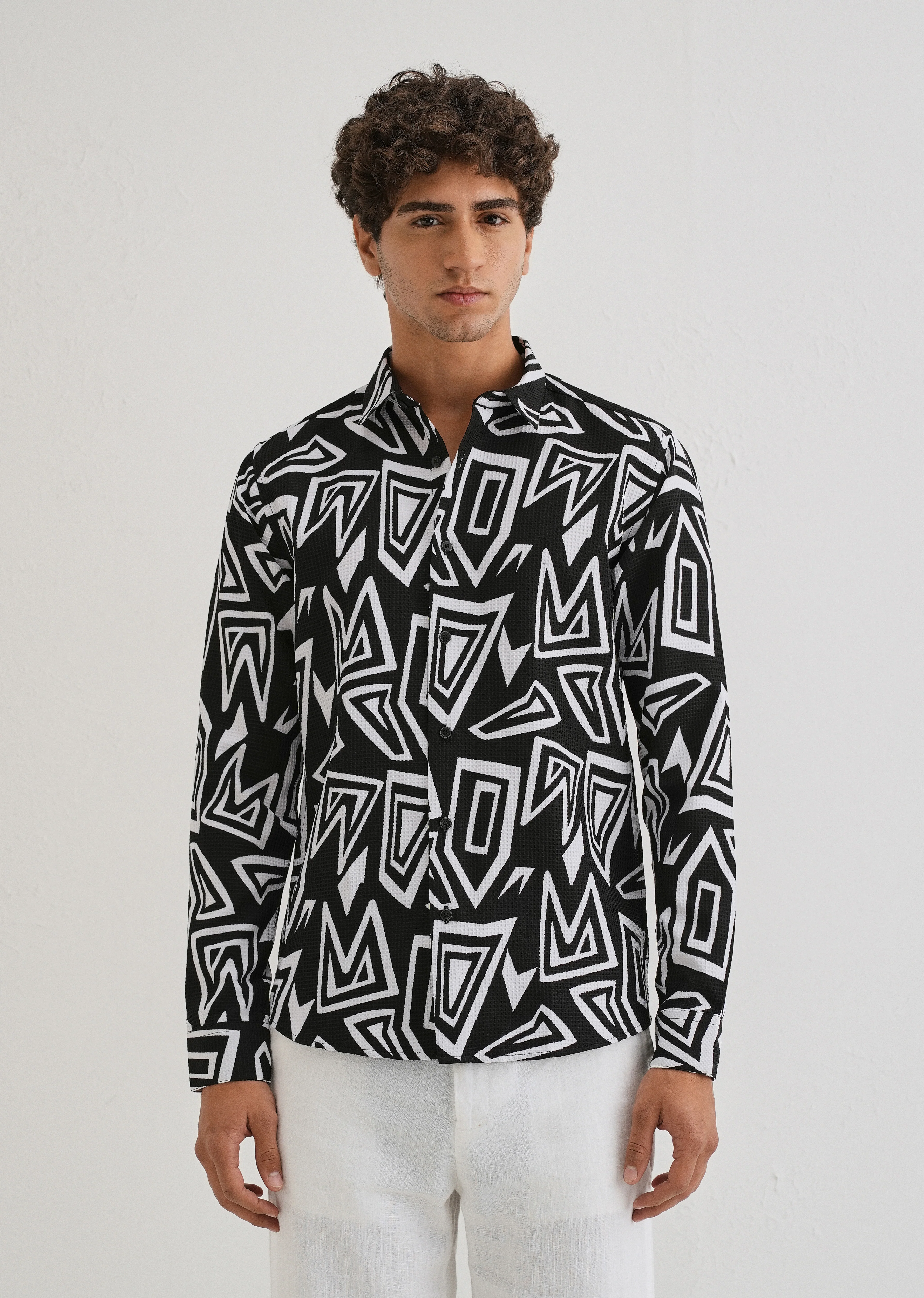 Maze Line Waffle Dobby Black Shirt - Image 3