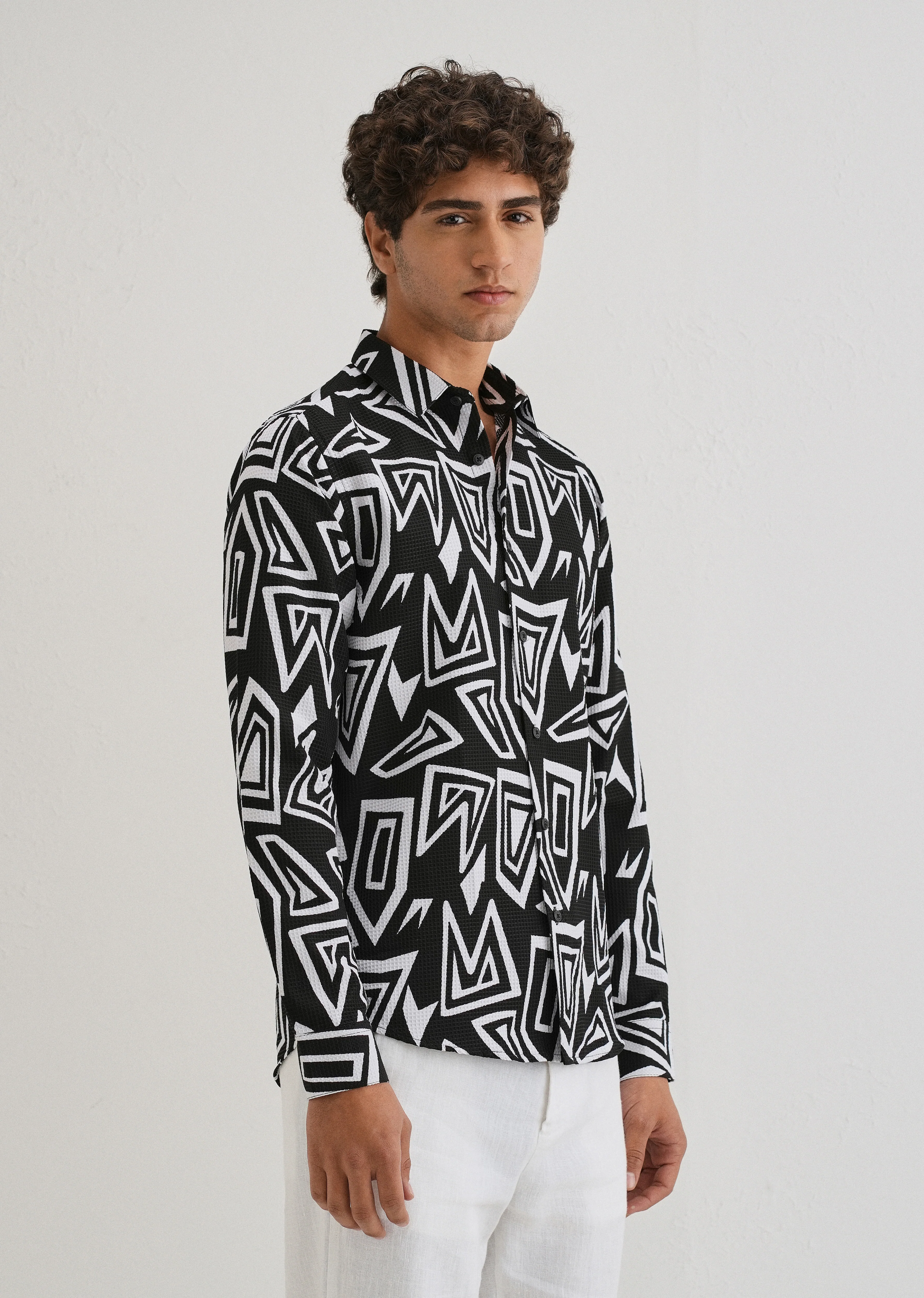 Maze Line Waffle Dobby Black Shirt - Image 4