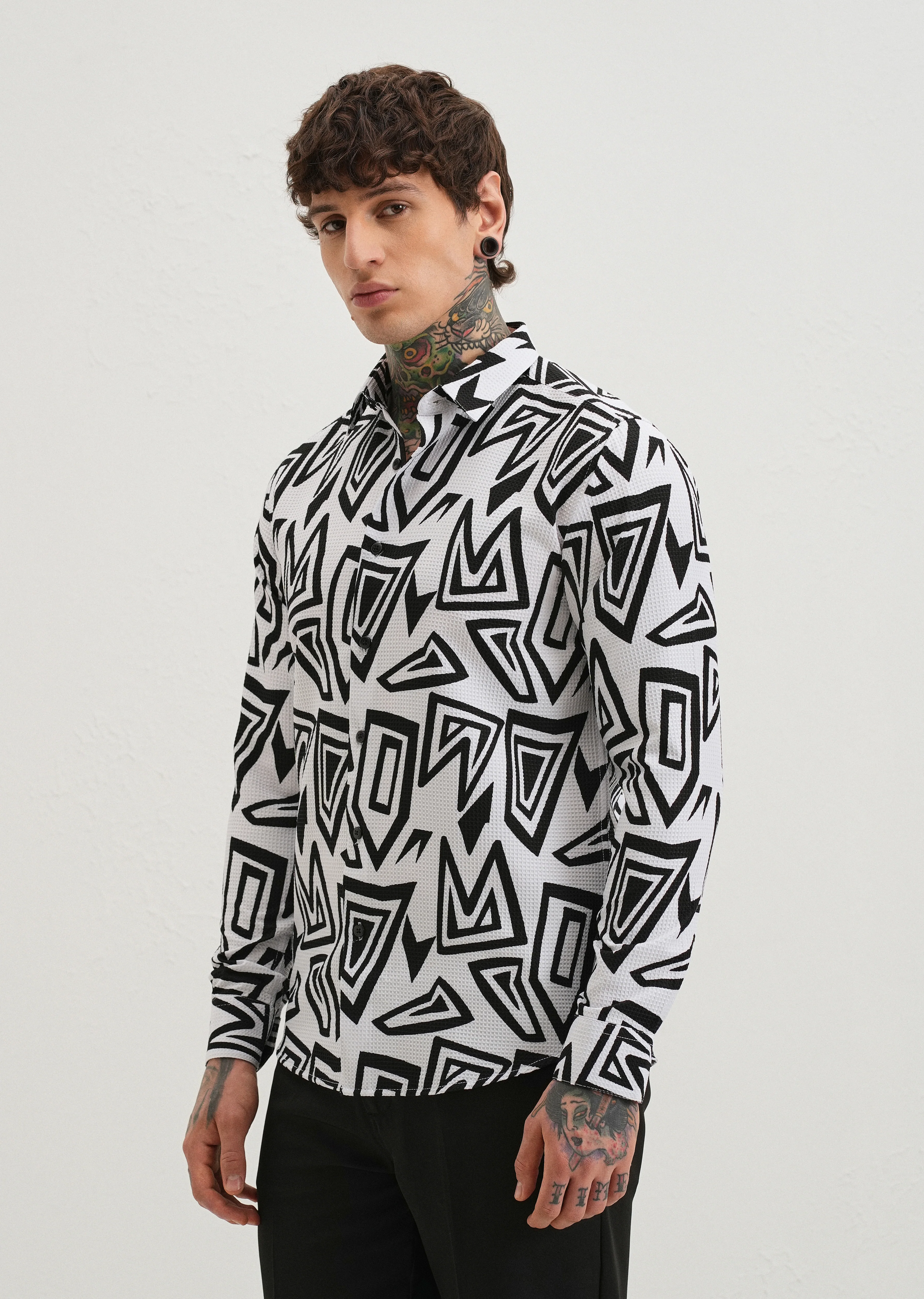 Maze Line Waffle Dobby White Shirt - Image 4