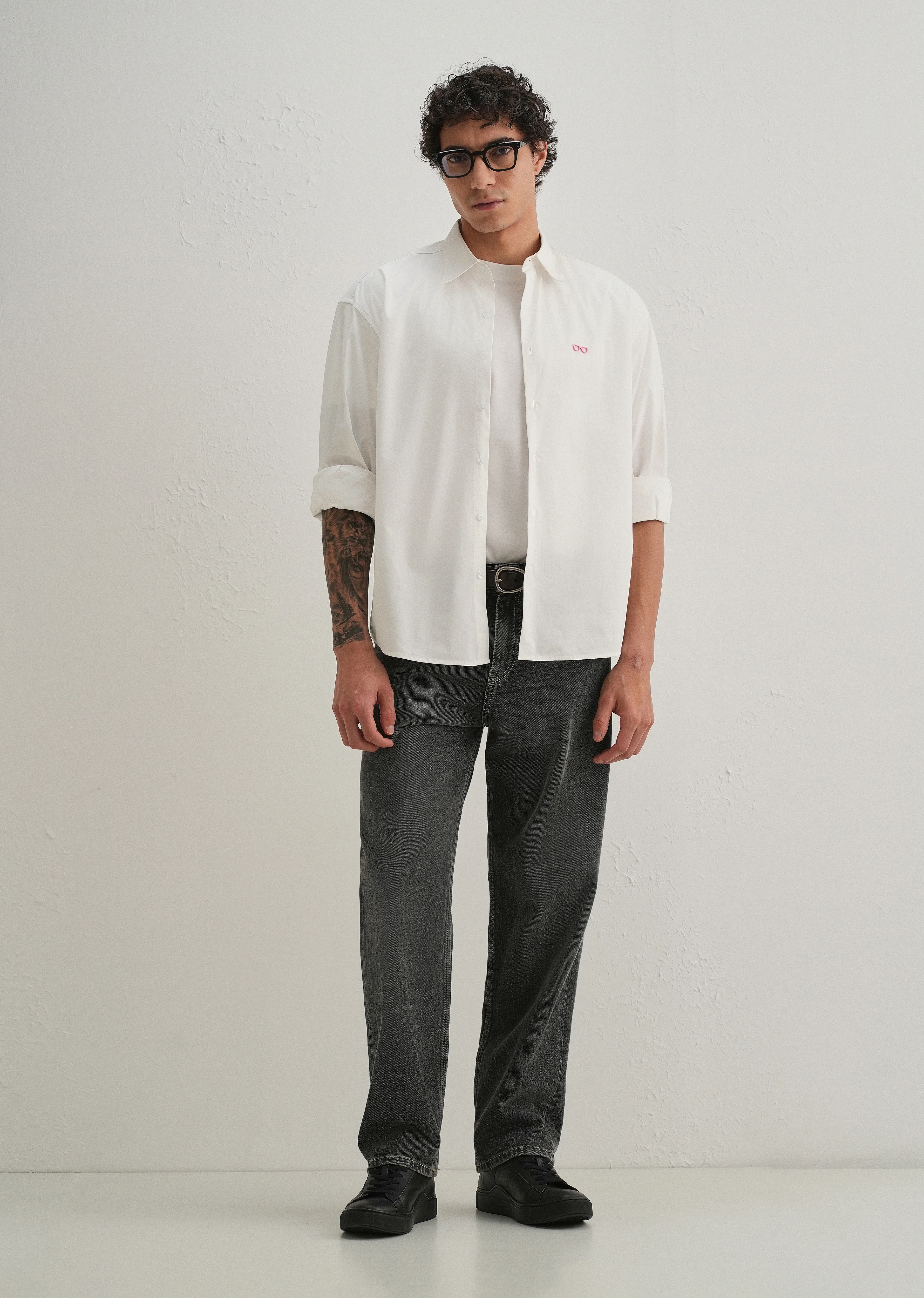 Mini Frame Accent White Cotton Shirt - Image 6