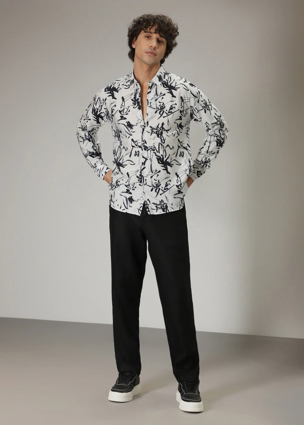 Monochromatic Abstract Print Shirt - Image 7