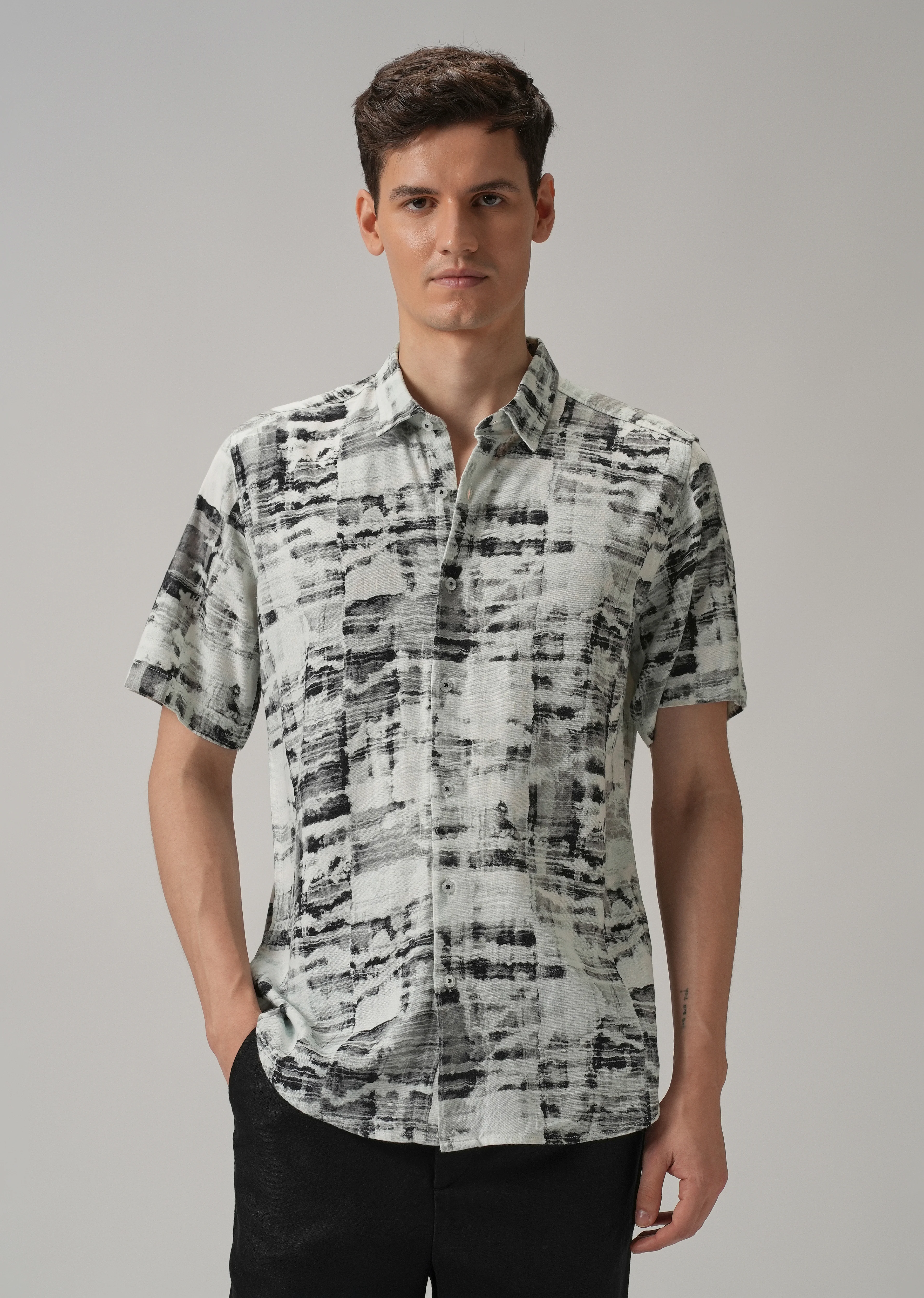 Monochromatic Half Sleeve shirt - Image 3