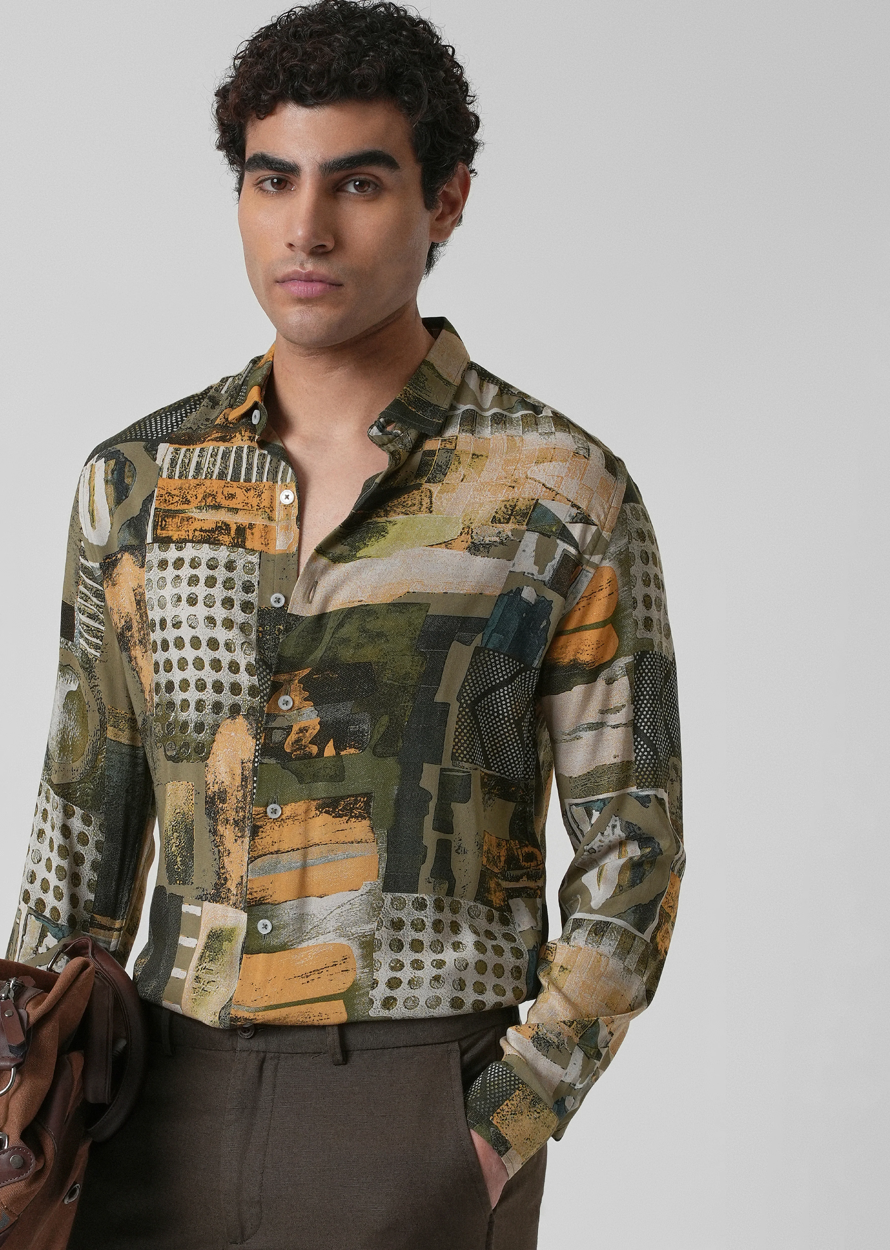Mosaic Olive Feather shirt - Image 7