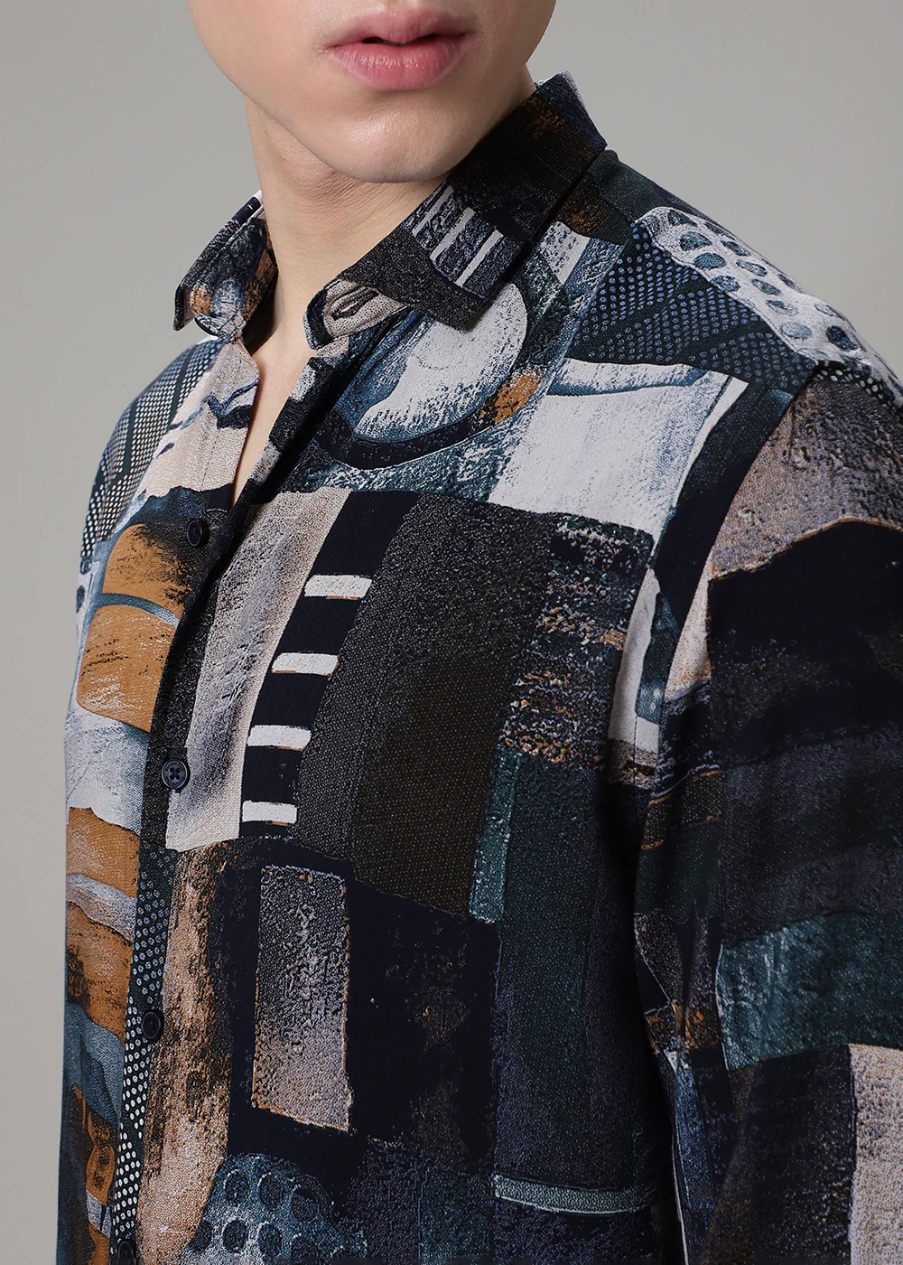 Navy Blue Print Feather Shirt - Image 2