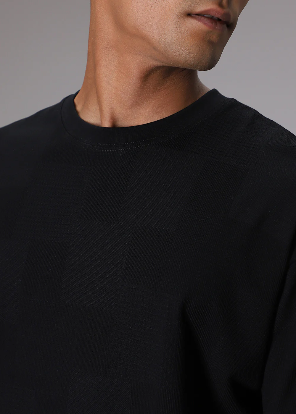Noir Black Patterned T-shirt - Image 2