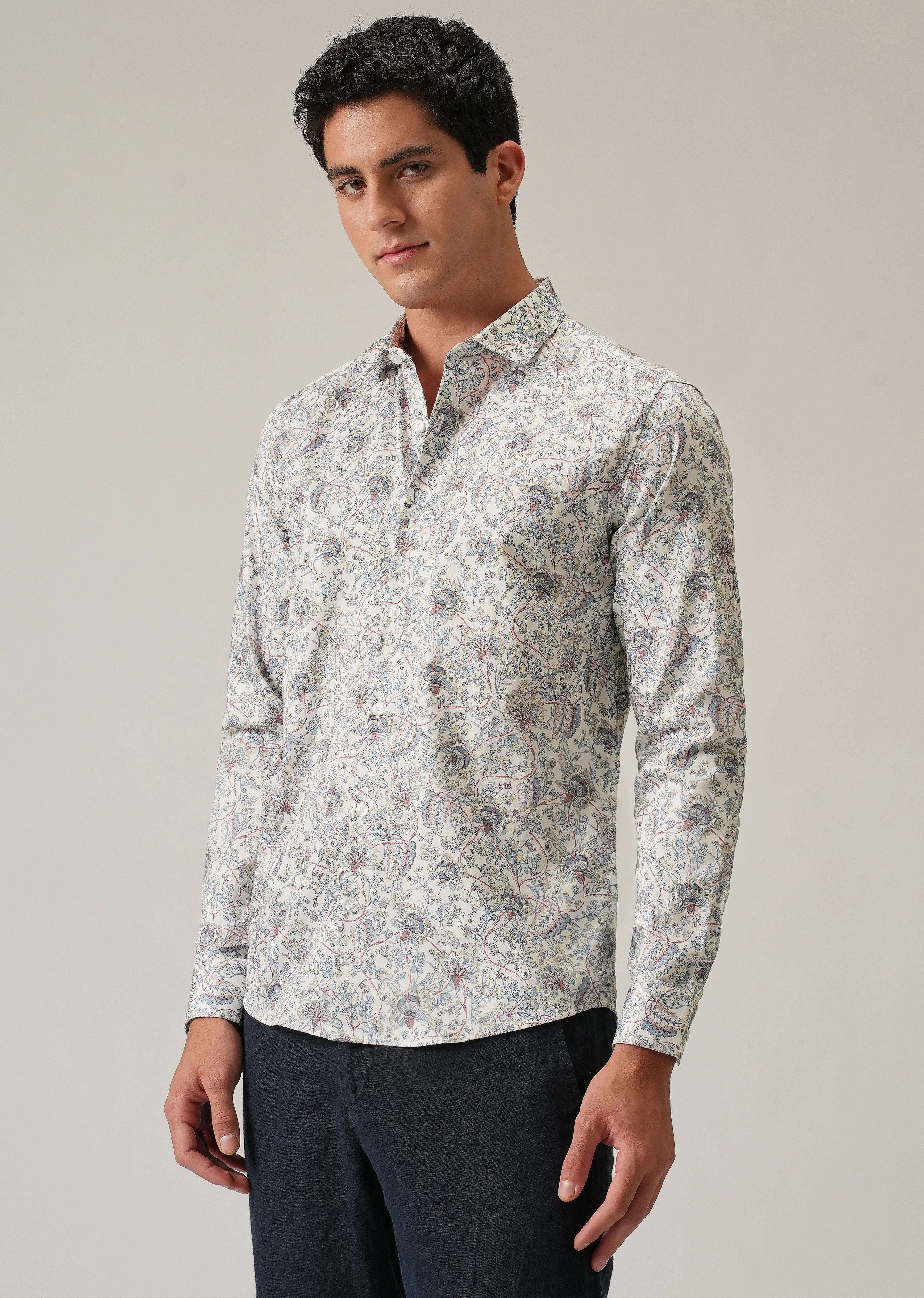 Off-White Ditsy Floral Print Shirt - Image 4