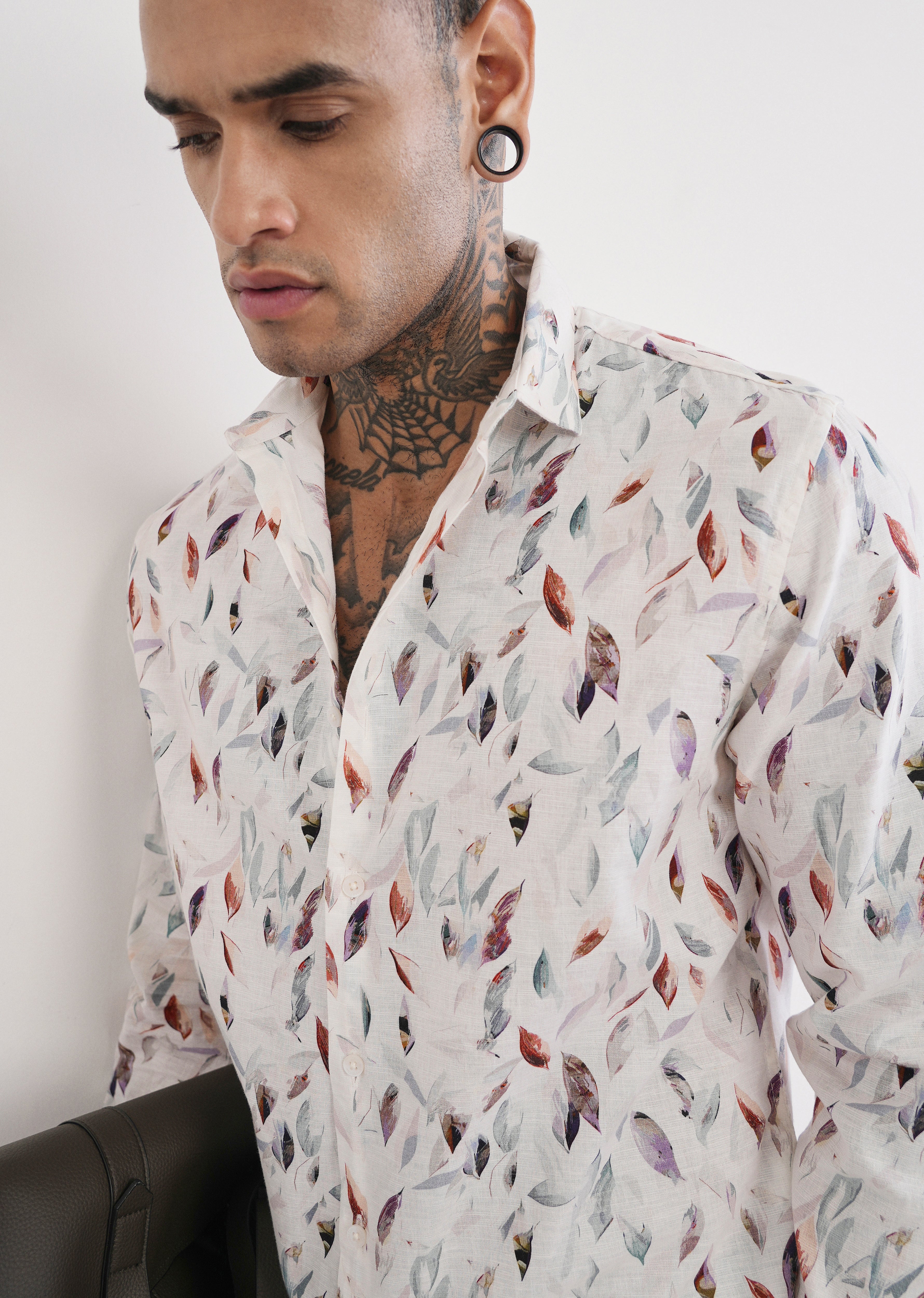 Off-White Leaf Print Cotton Linen Shirt - Image 5