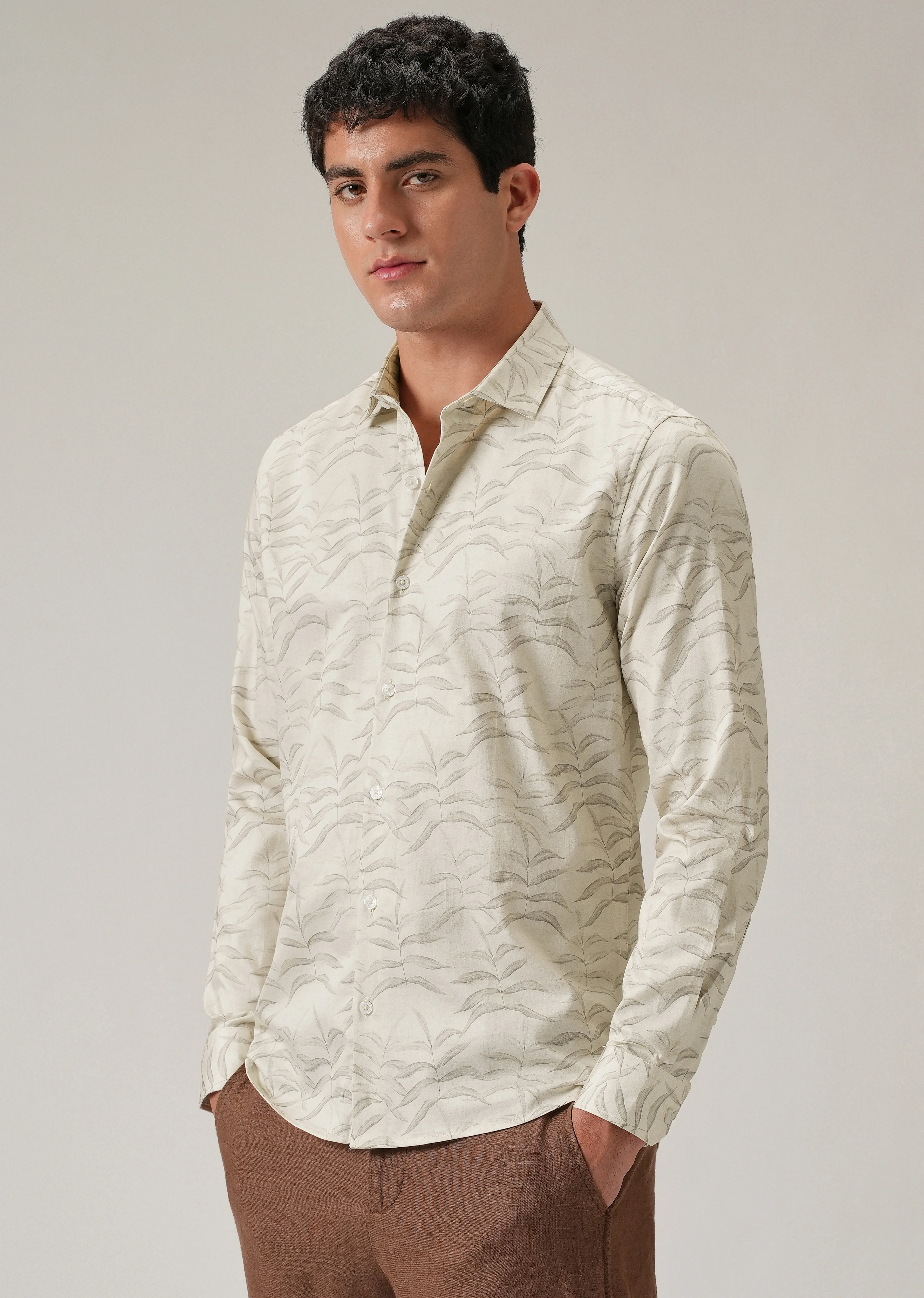 Off-White Leaf Print Shirt - Image 4