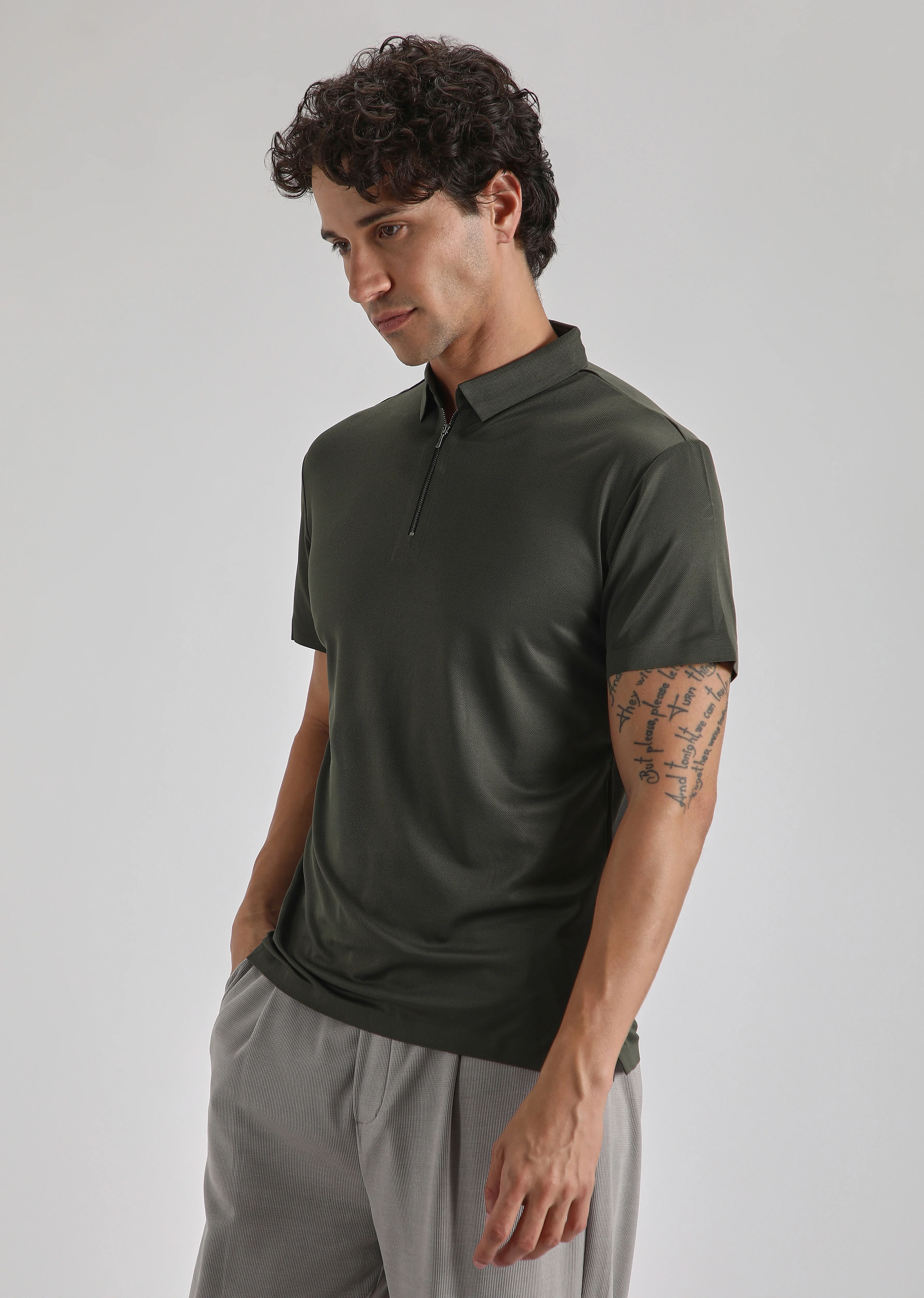Olive Plain Zipper Stitchless Polo T-shirt - Image 5