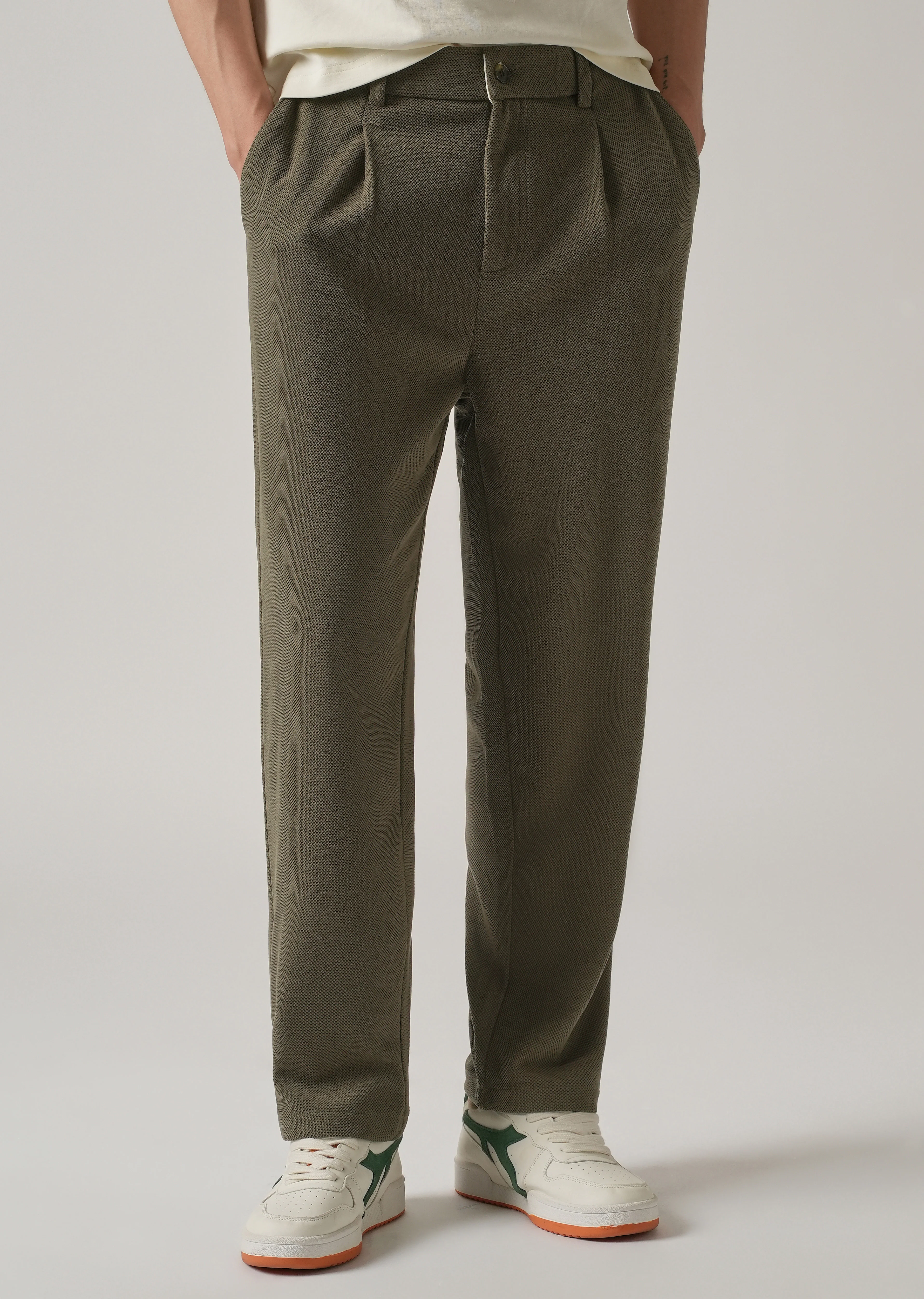 Olive Textured Pleated Relaxed Fit Pant - Image 7