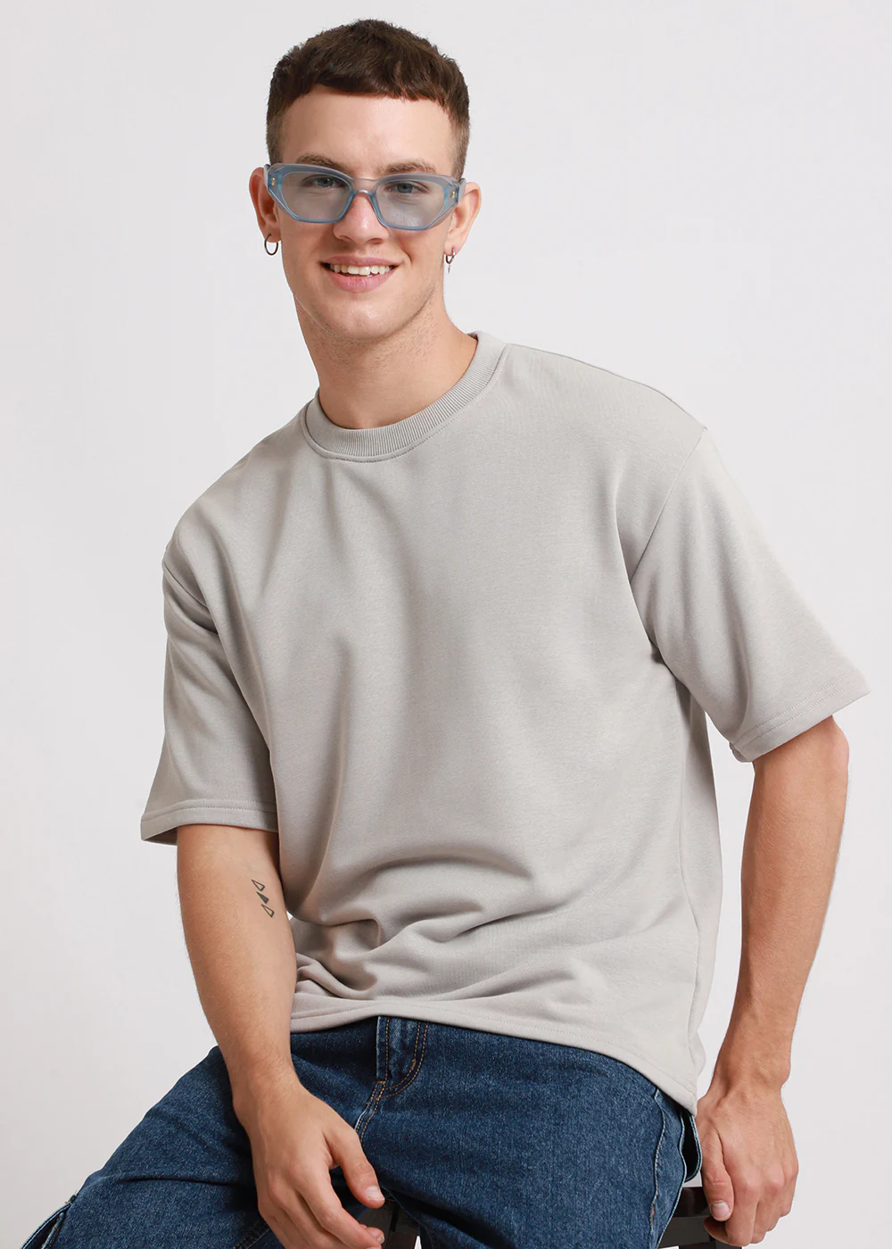 Pale Gray Plain Oversized Basic T-shirt - Image 2