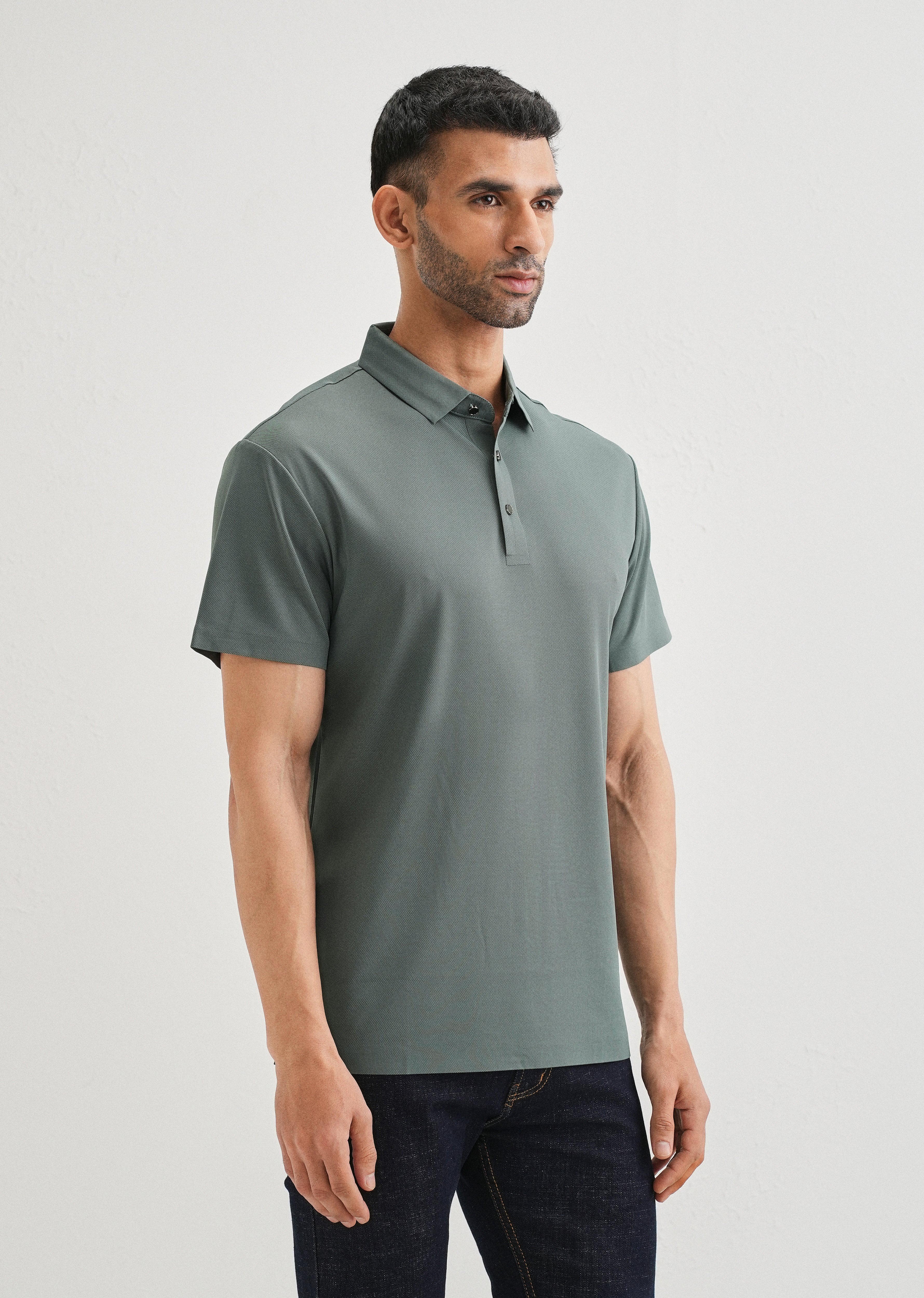 Patterned Green Plain Stitchless Polo T-shirt - Image 4
