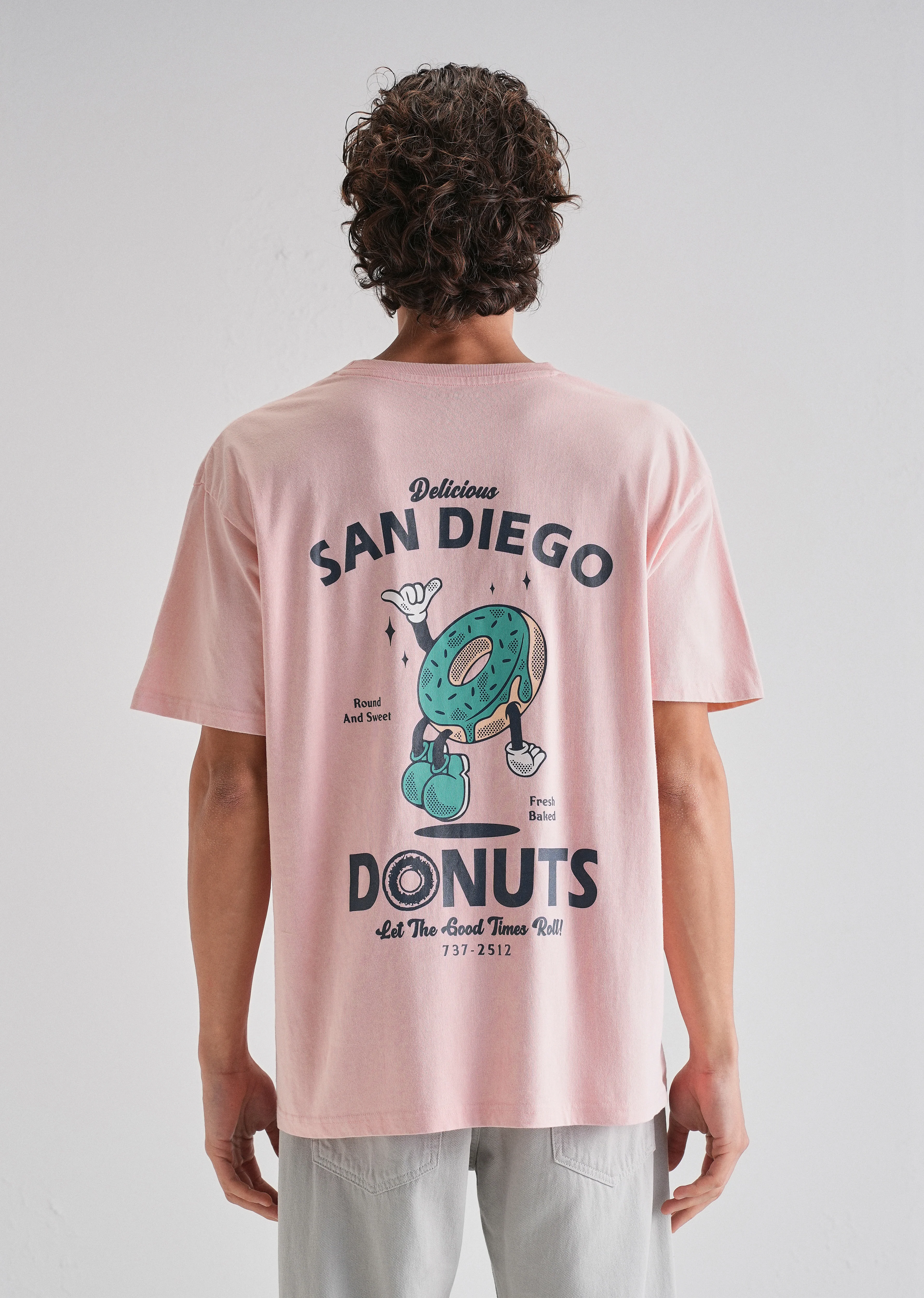 Pink Back Graphic Printed Oversized T-shirt - Image 3